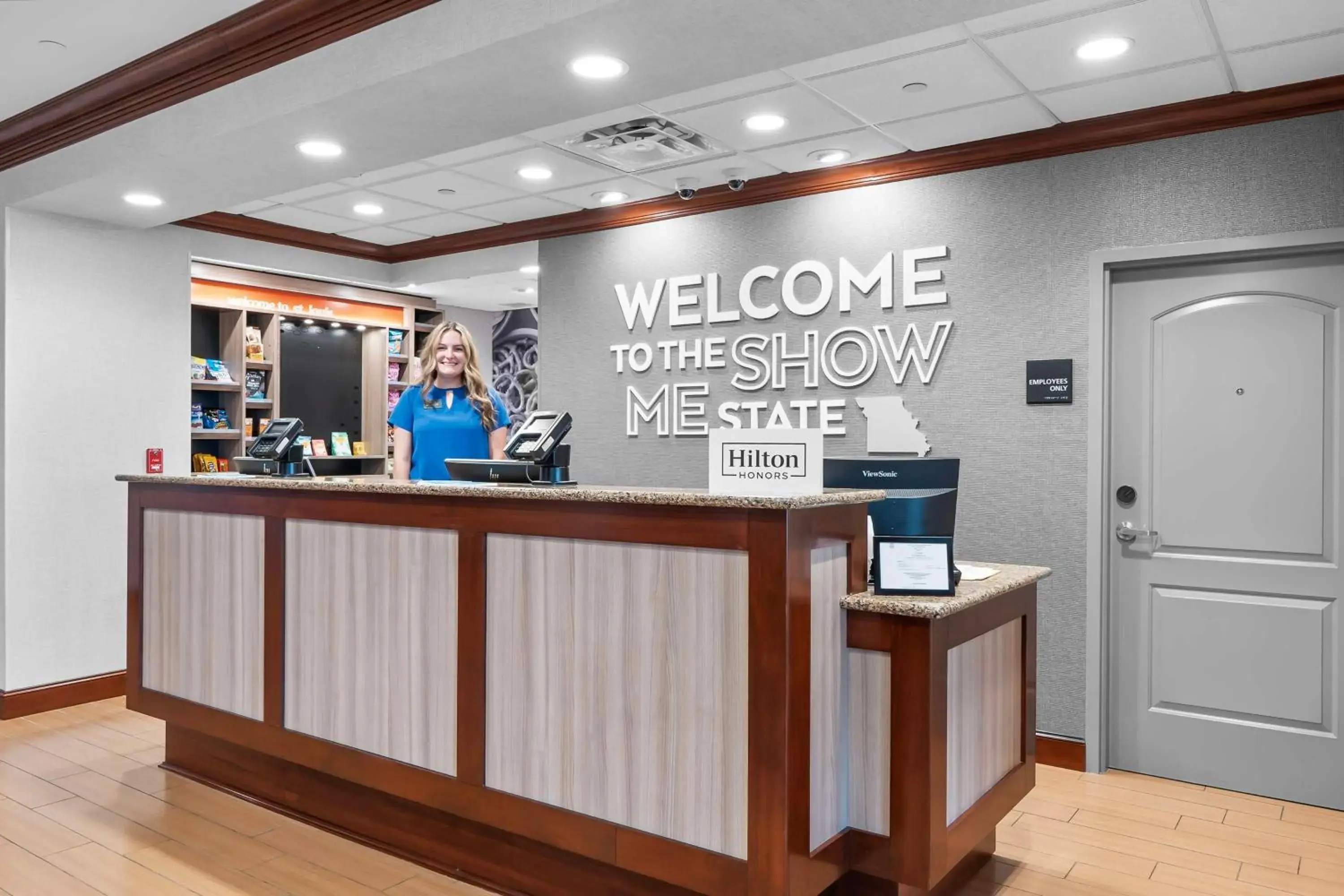 Lobby or reception in Hampton Inn & Suites - Saint Louis South Interstate 55 Lobby or reception in Hampton Inn & Suites - Saint Louis South Interstate 55