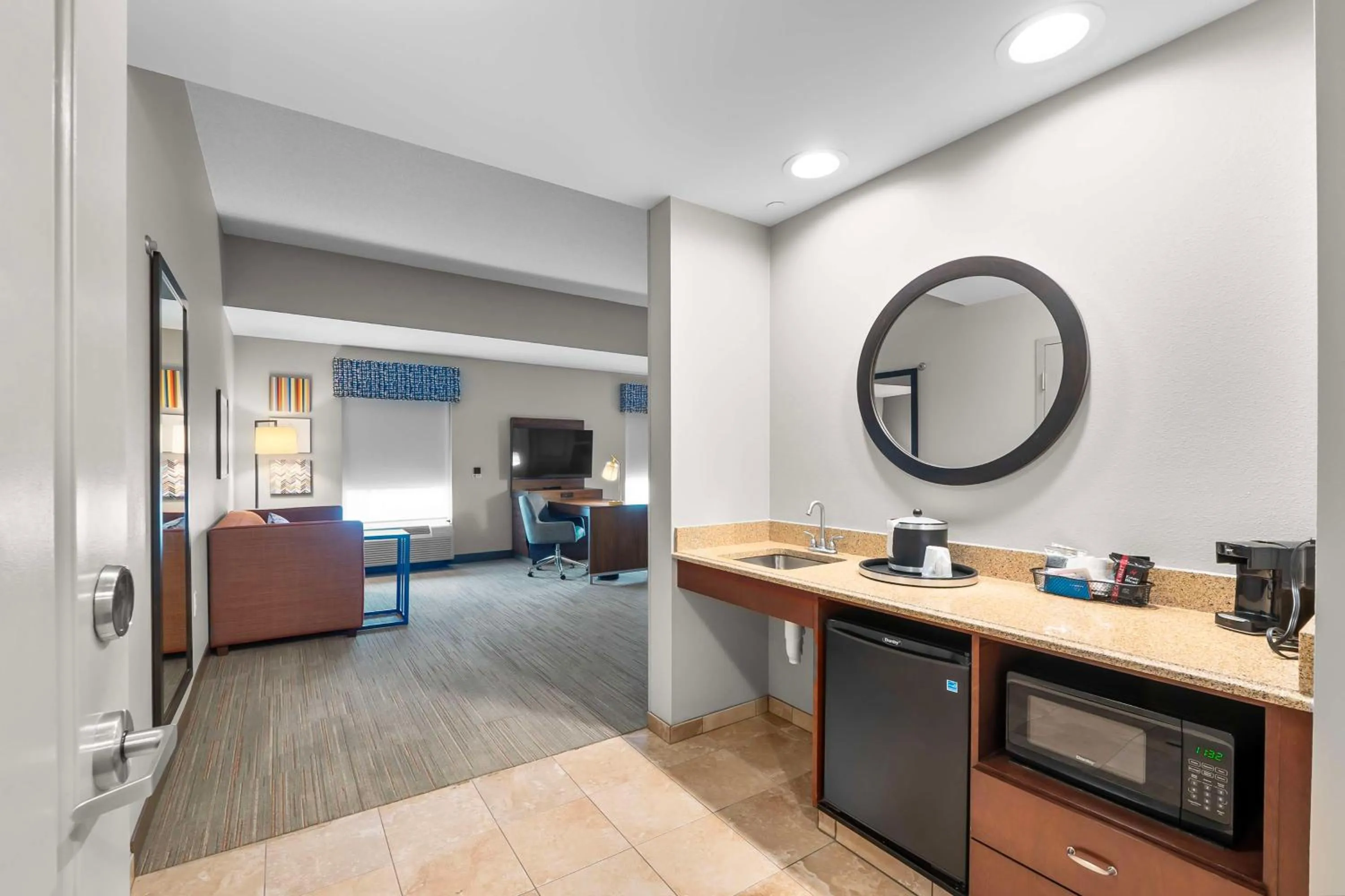 Photo of the whole room in Hampton Inn & Suites - Saint Louis South Interstate 55