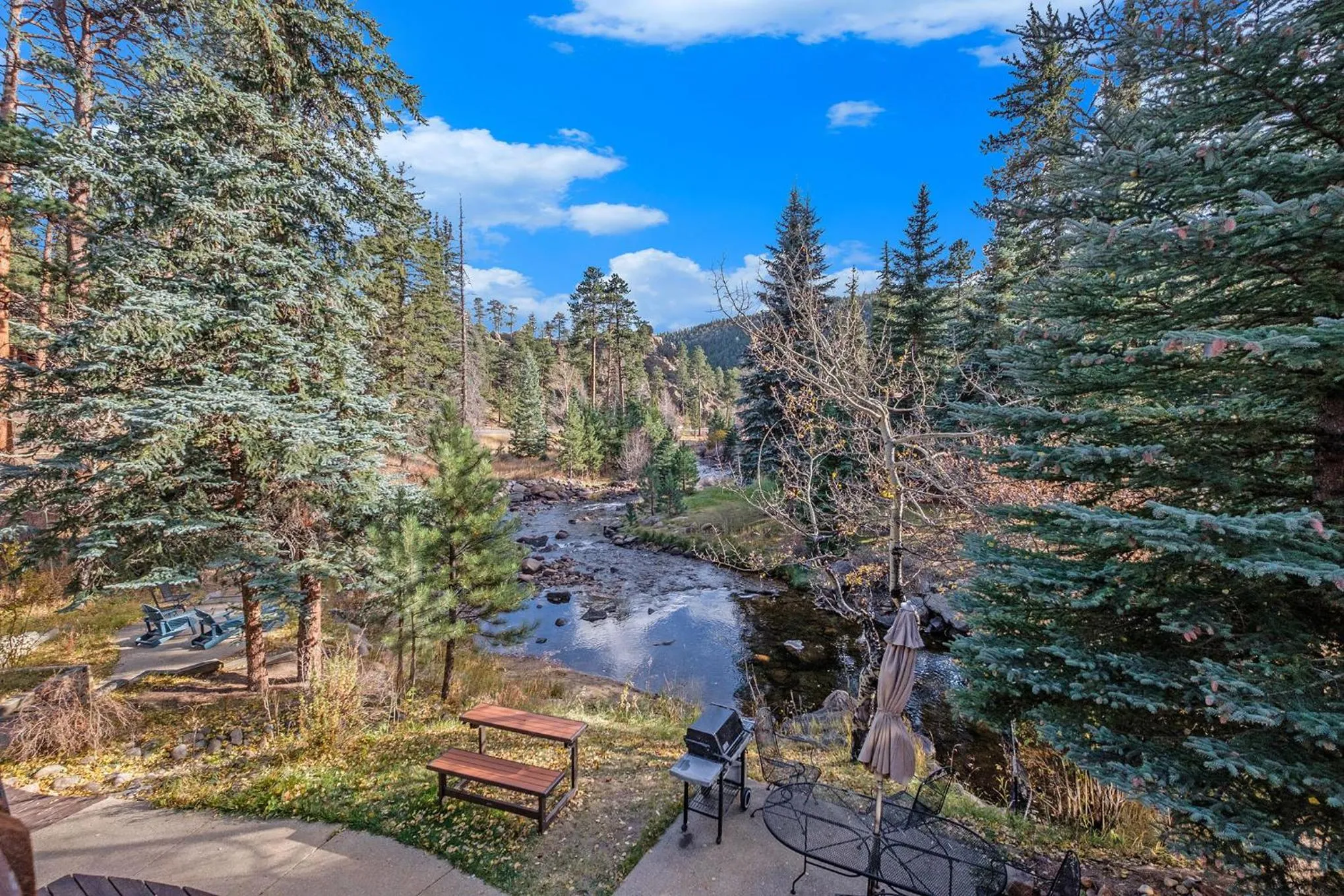 Superior Apartment in Boulder Brook on Fall River