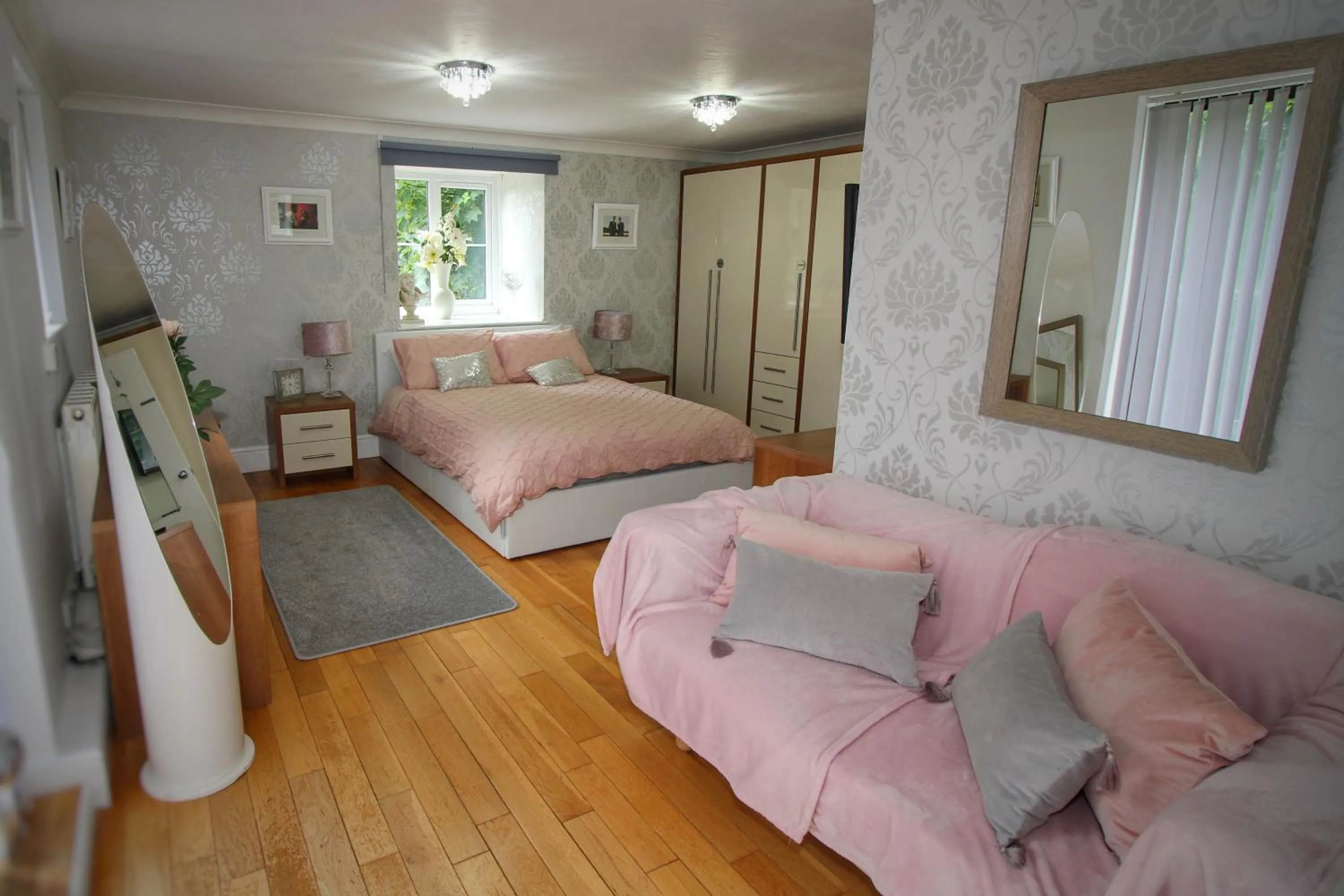 Bedroom, Bed in Charlton House