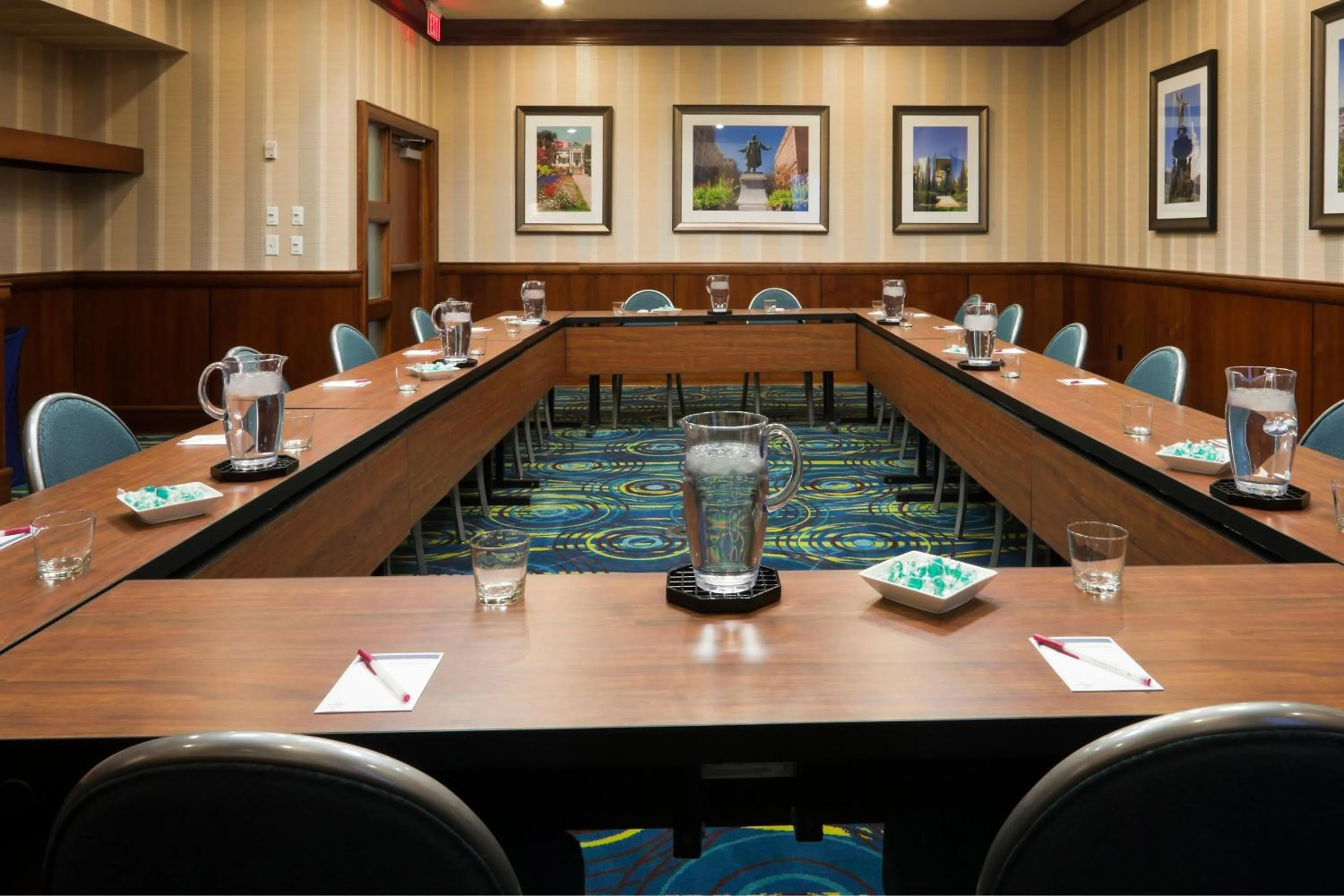 Meeting/conference room in Residence Inn by Marriott Cincinnati Downtown/The Phelps