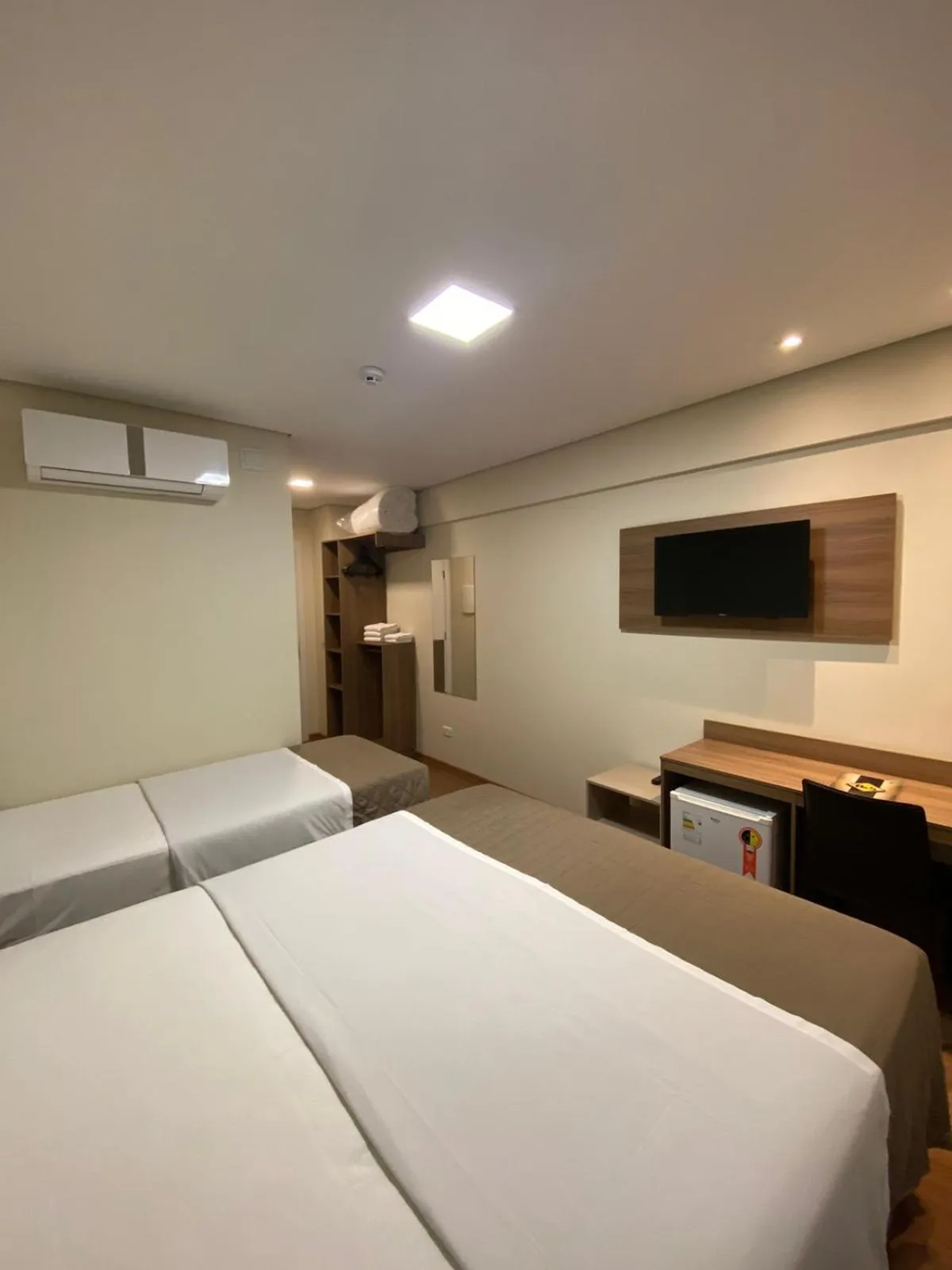 Bedroom in Hotel B&S