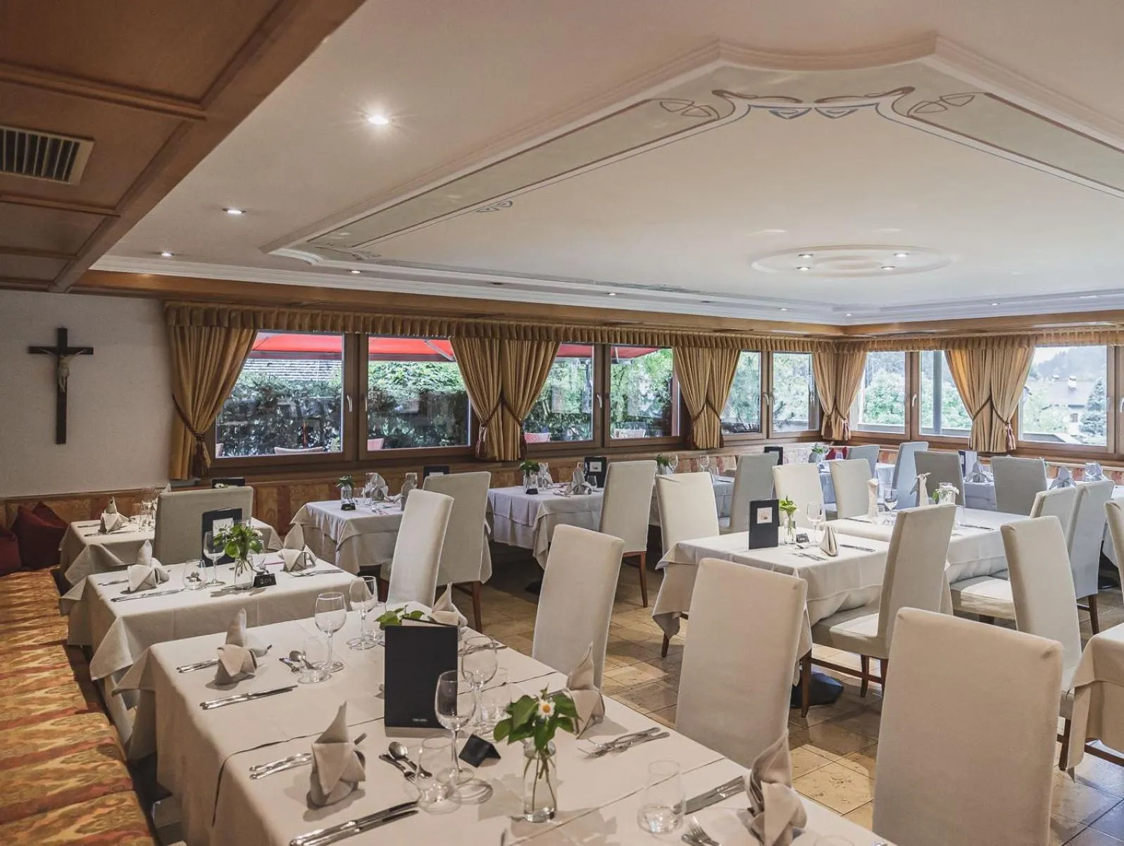 Restaurant/places to eat in Hotel Brötz