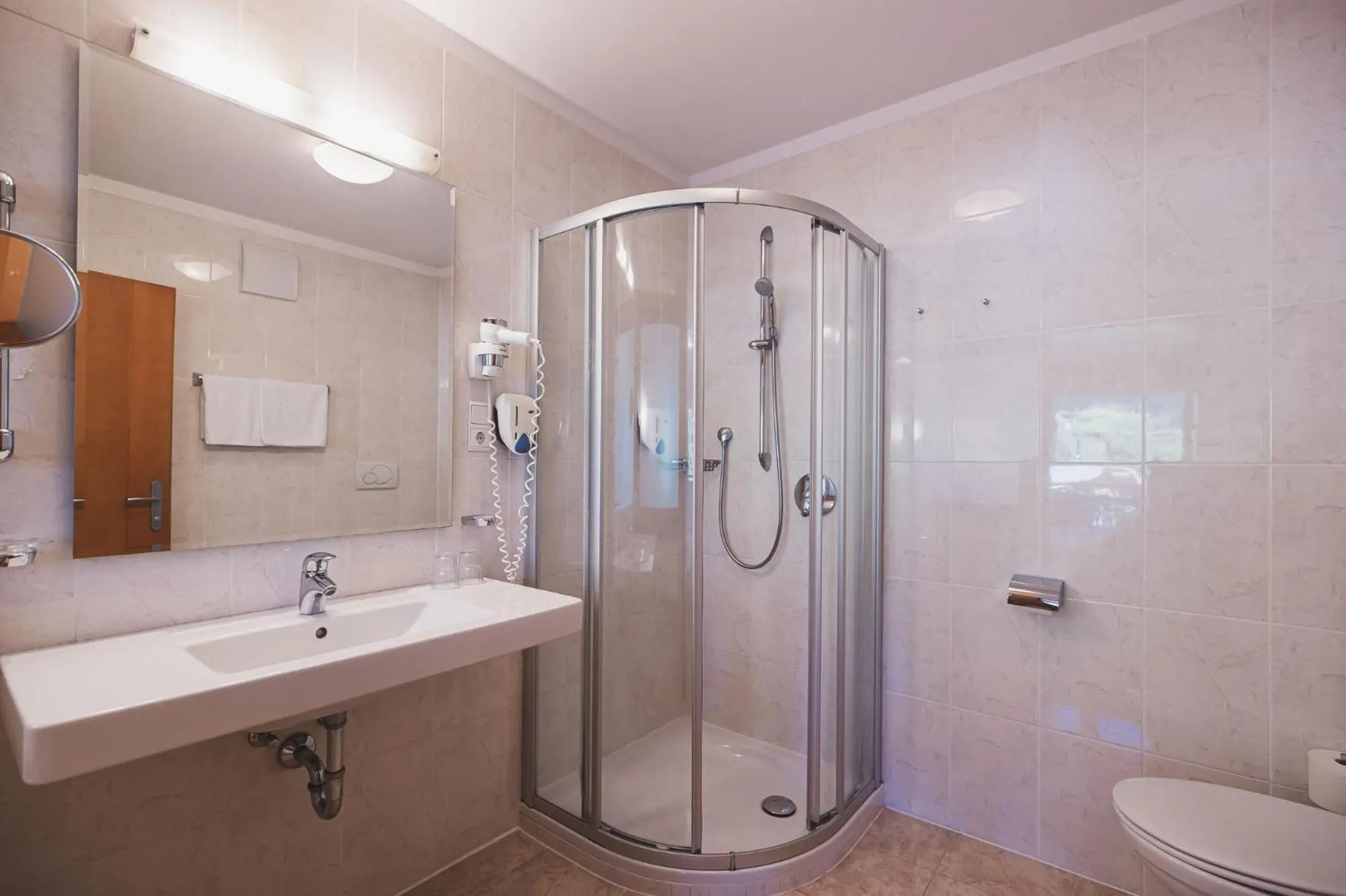 Bathroom in Hotel Brötz