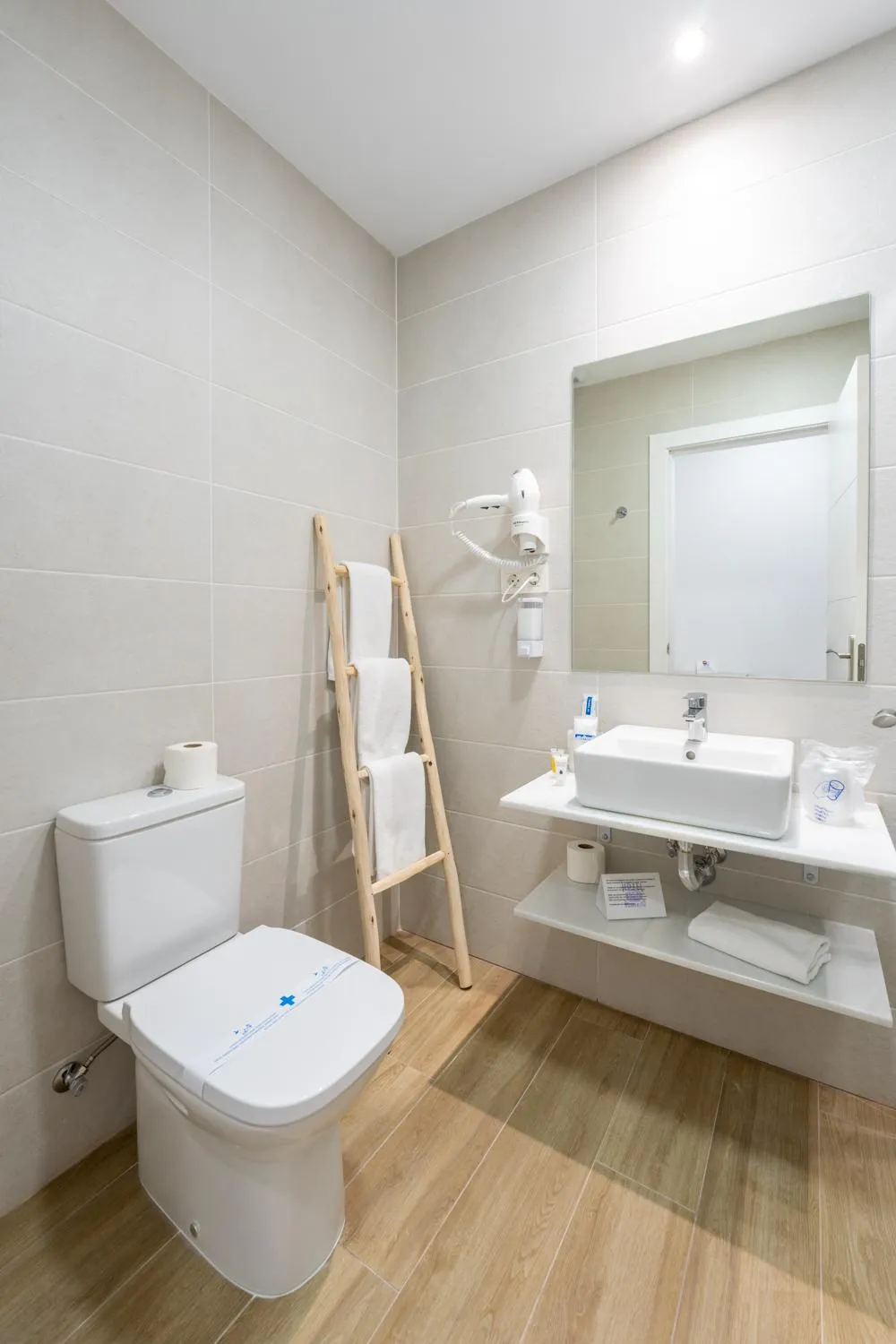 Toilet in Hostal Romerito