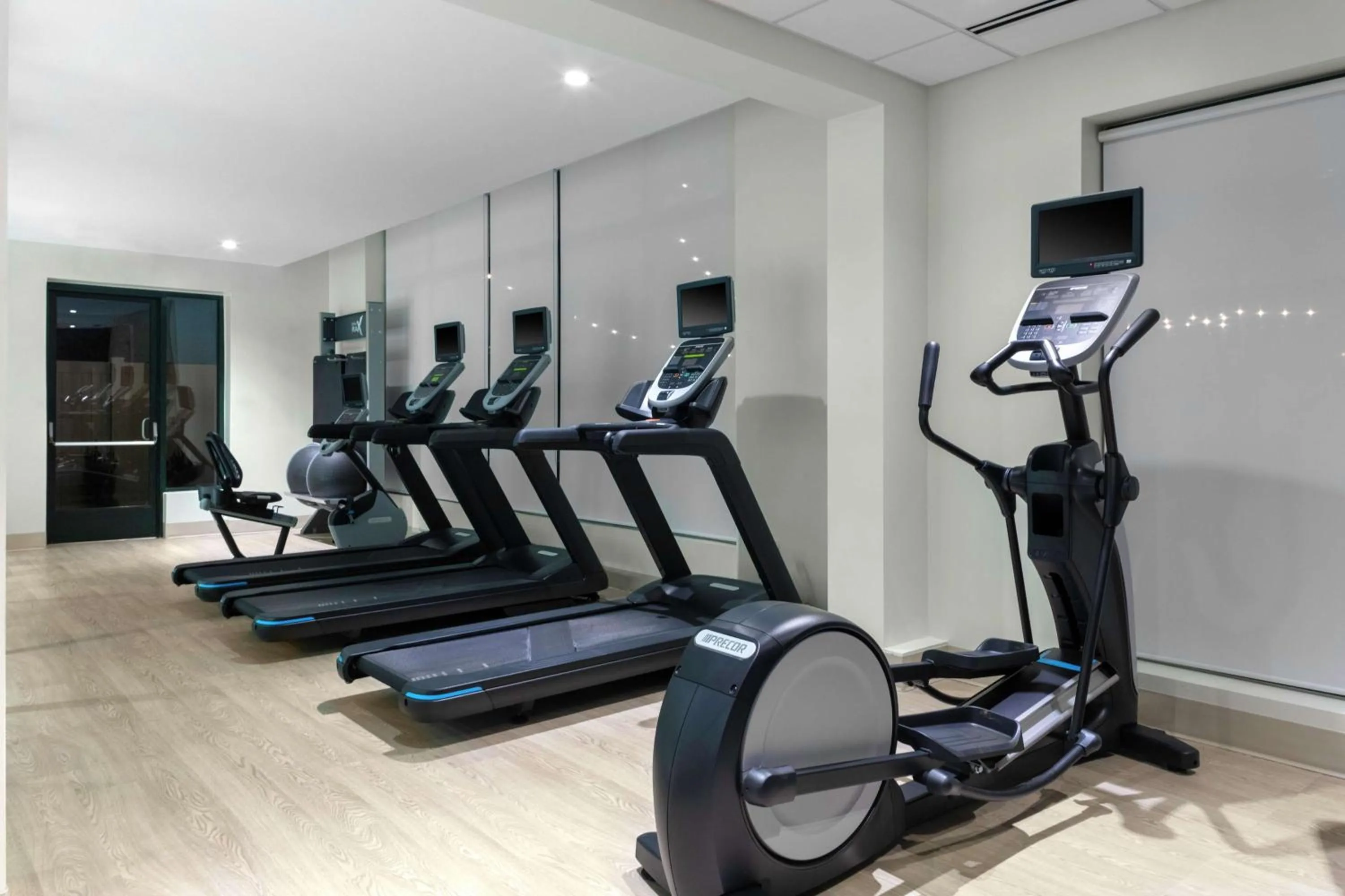 Fitness centre/facilities in Hilton Garden Inn Atlanta Perimeter Center