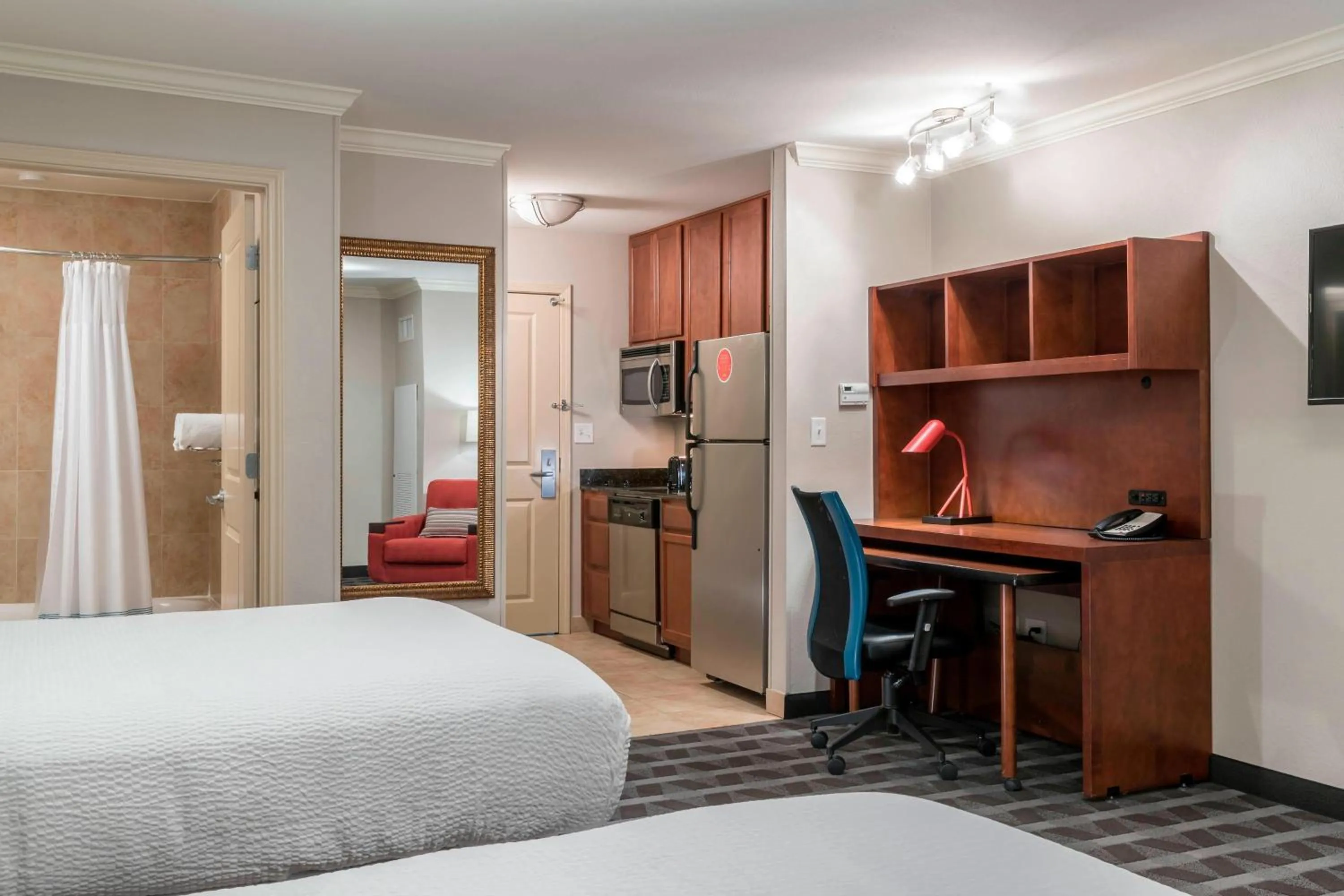 Photo of the whole room, Bed in TownePlace Suites Fort Worth Downtown
