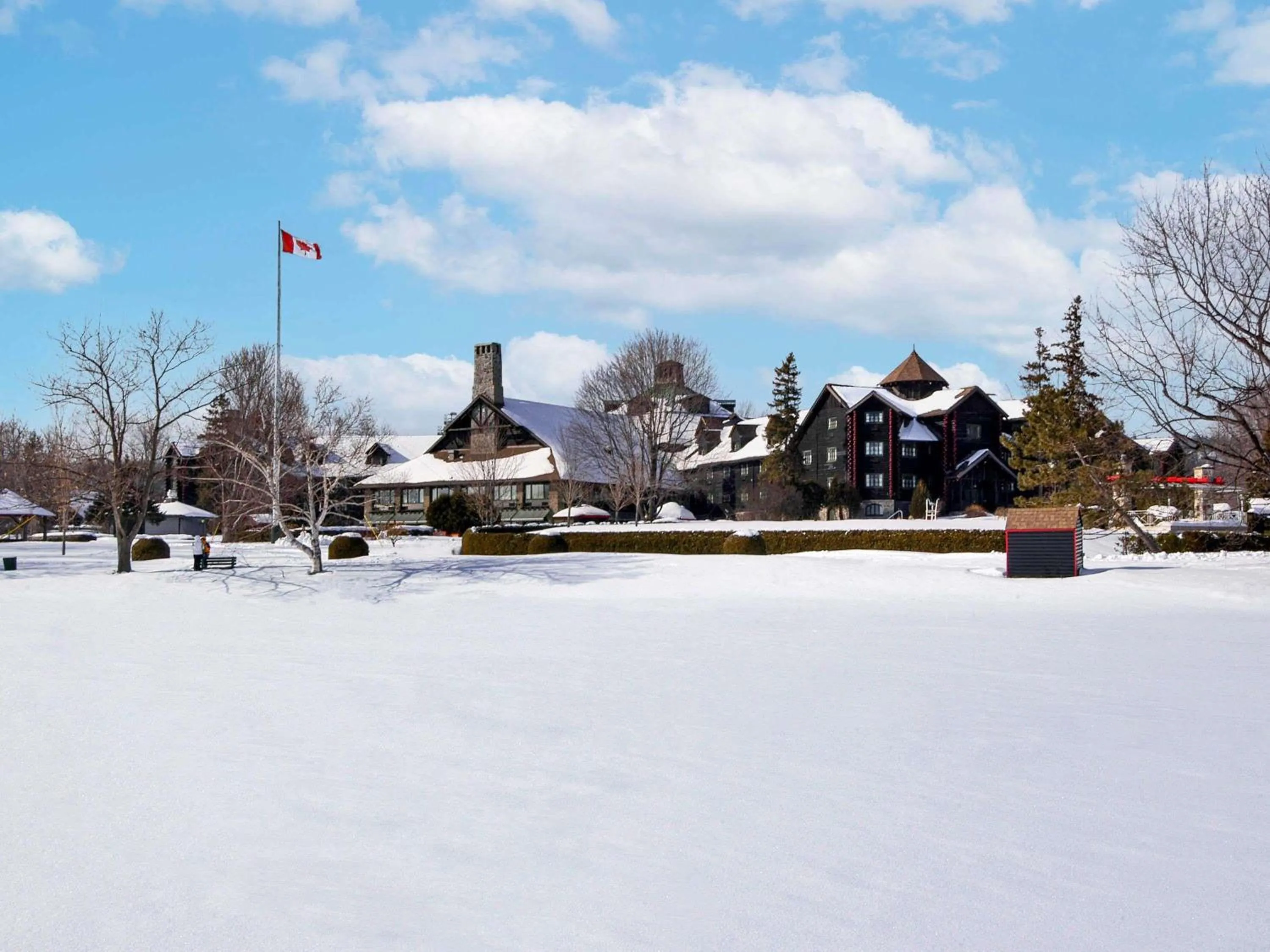 Property building in Fairmont Le Chateau Montebello