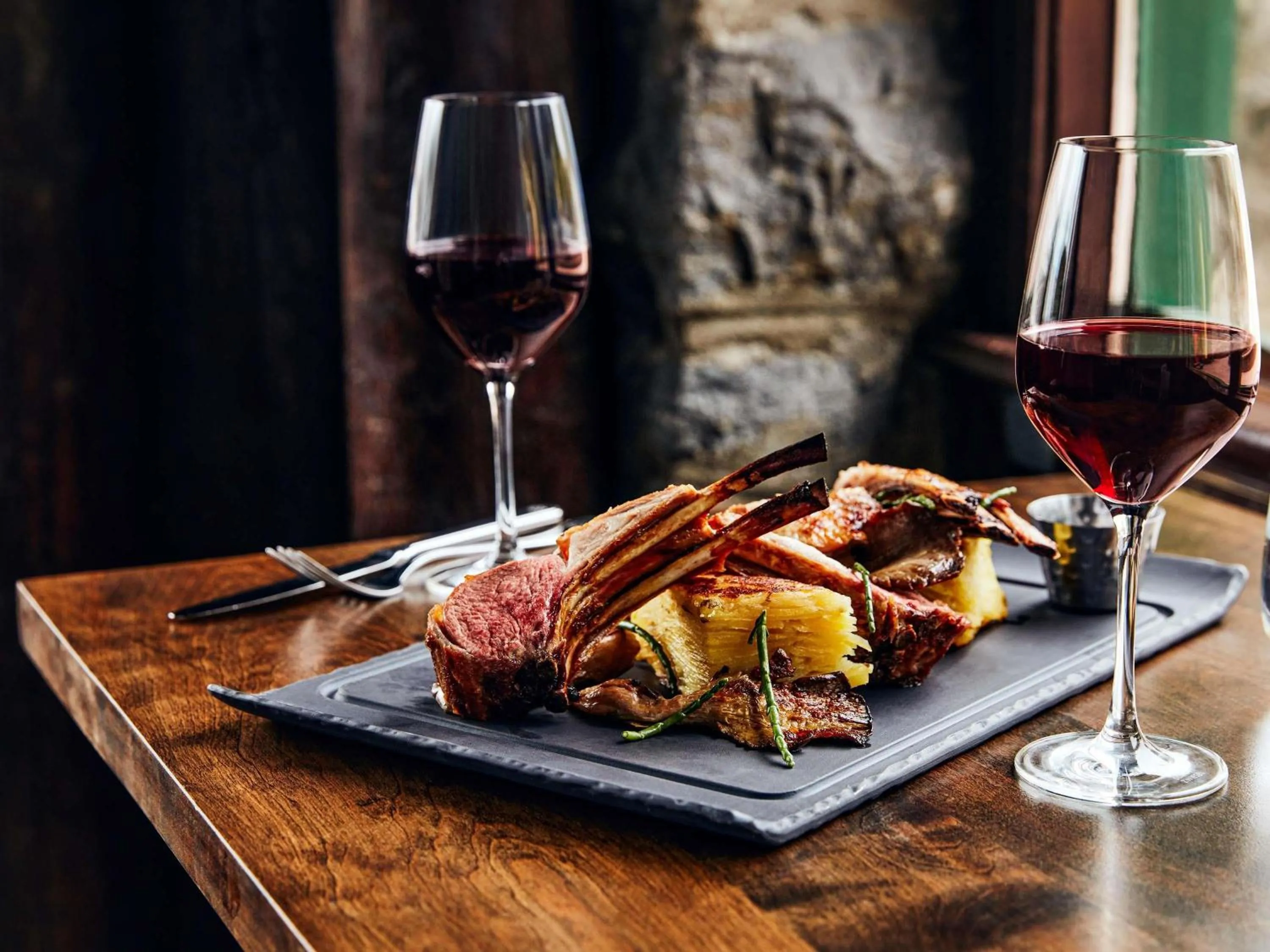 Restaurant/places to eat in Fairmont Le Chateau Montebello