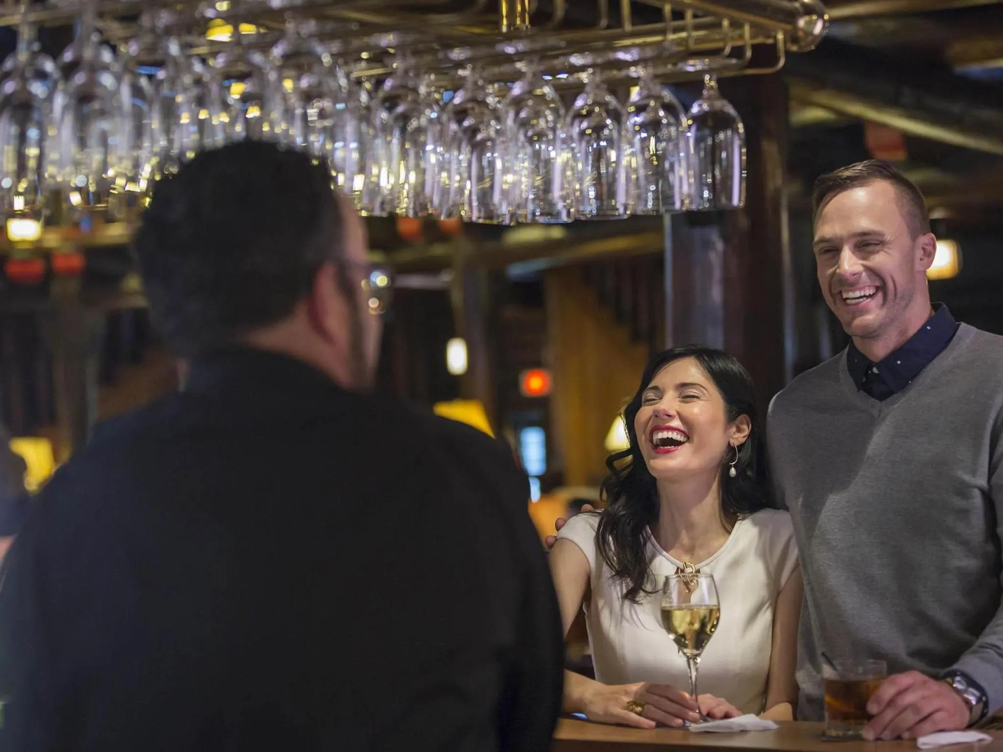 Lounge or bar in Fairmont Le Chateau Montebello