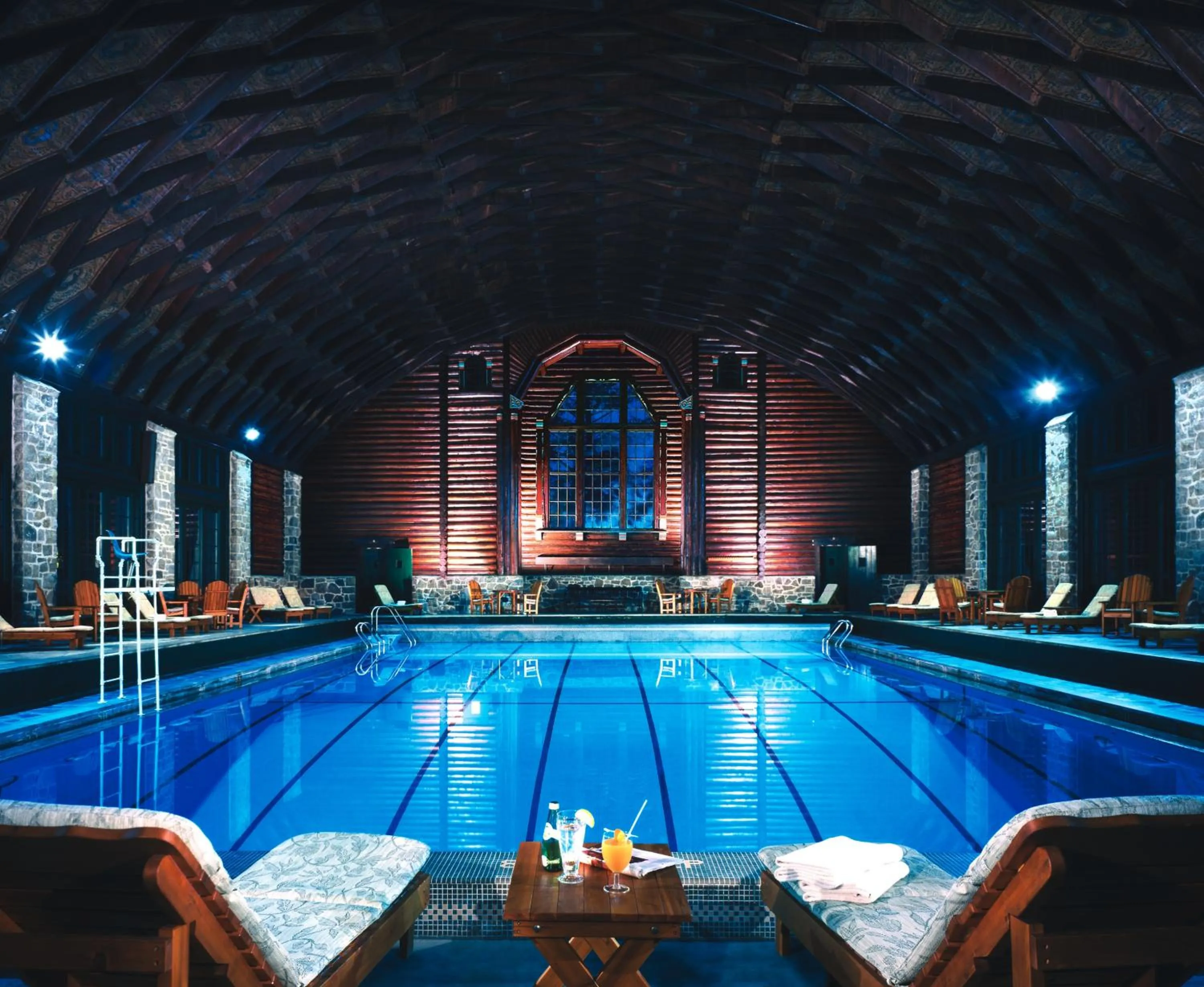 Swimming pool in Fairmont Le Chateau Montebello