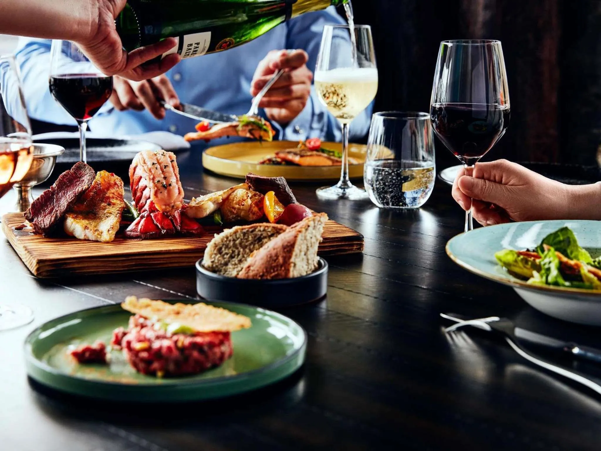 Restaurant/places to eat in Fairmont Le Chateau Montebello