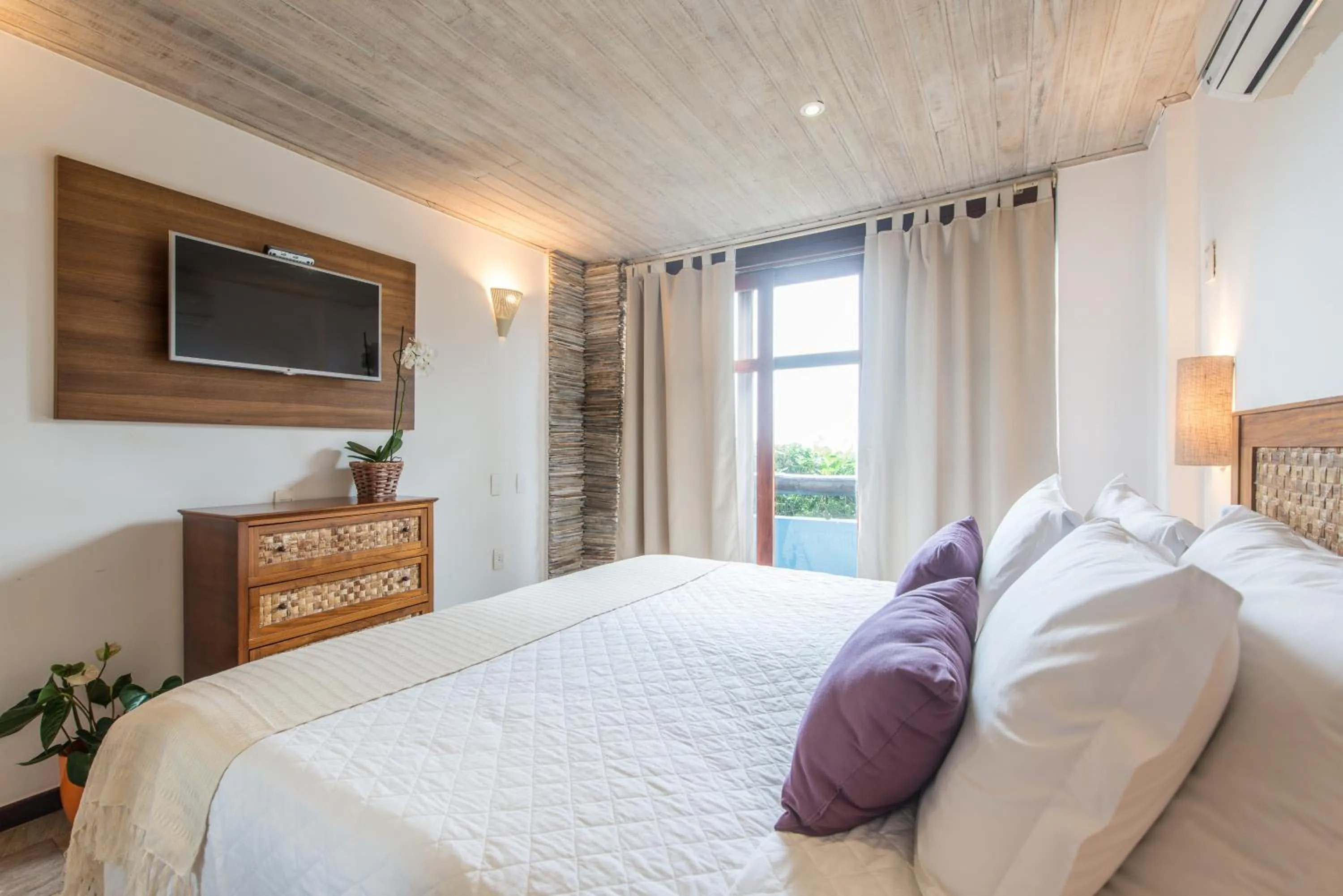 Photo of the whole room, Bed in La Pedrera Small Hotel & Spa