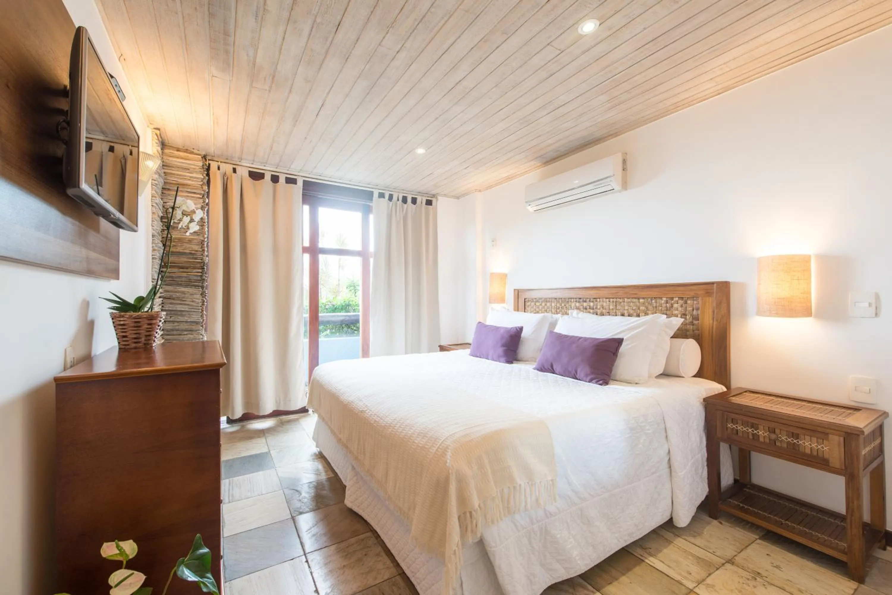 Photo of the whole room, Bed in La Pedrera Small Hotel & Spa