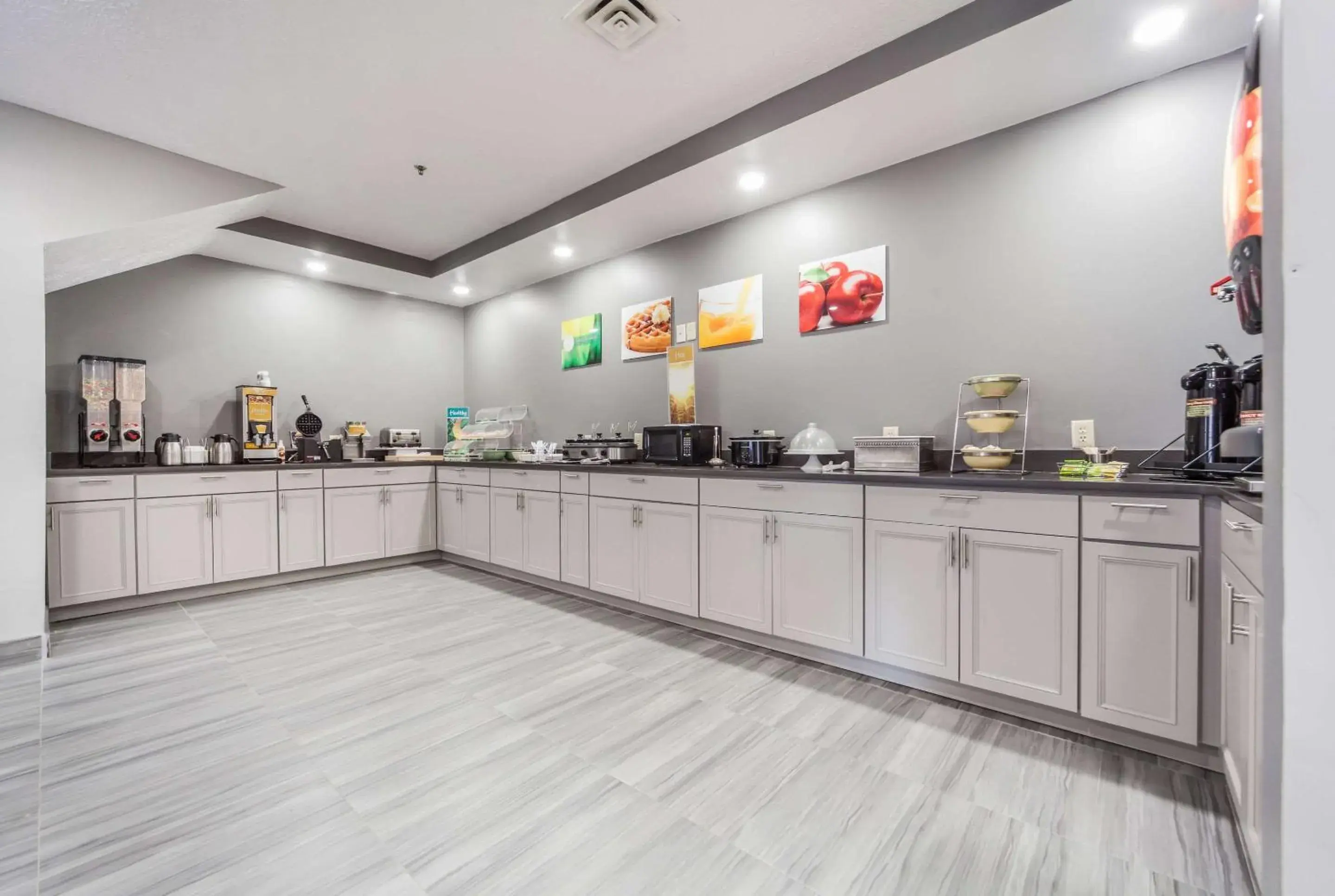 Restaurant/places to eat in Quality Inn & Suites Omaha Chalco Restaurant/places to eat in Quality Inn & Suites Omaha Chalco