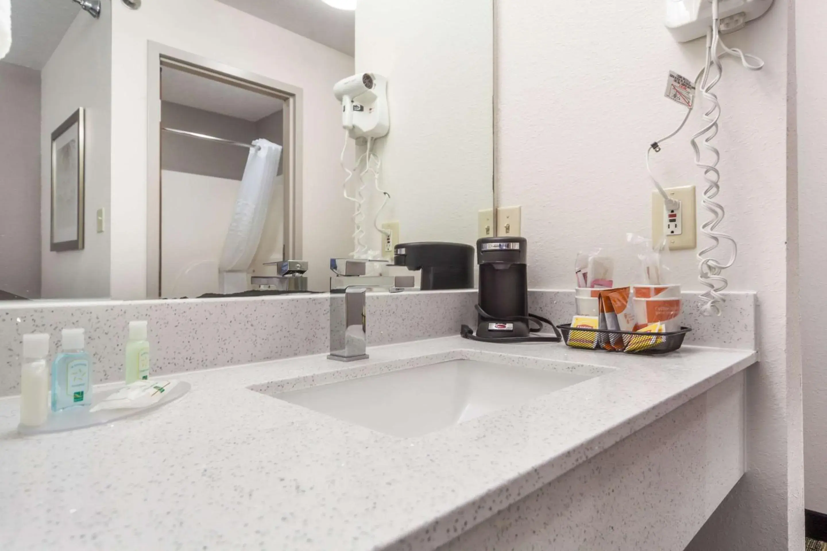 Photo of the whole room in Quality Inn & Suites Omaha Chalco Photo of the whole room in Quality Inn & Suites Omaha Chalco