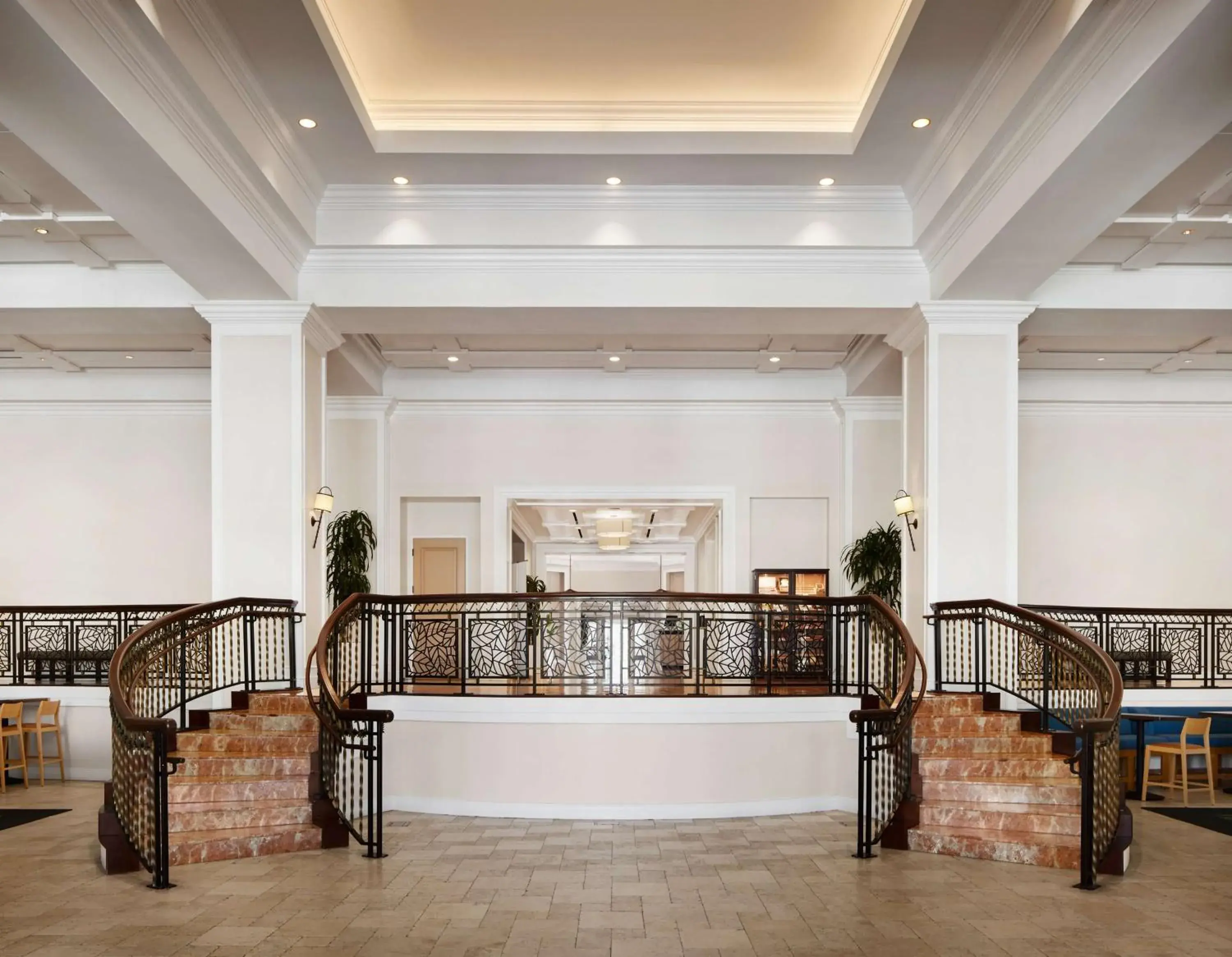 Lounge or bar in Hyatt Regency Coconut Point Resort & Spa Near Naples Lounge or bar in Hyatt Regency Coconut Point Resort & Spa Near Naples