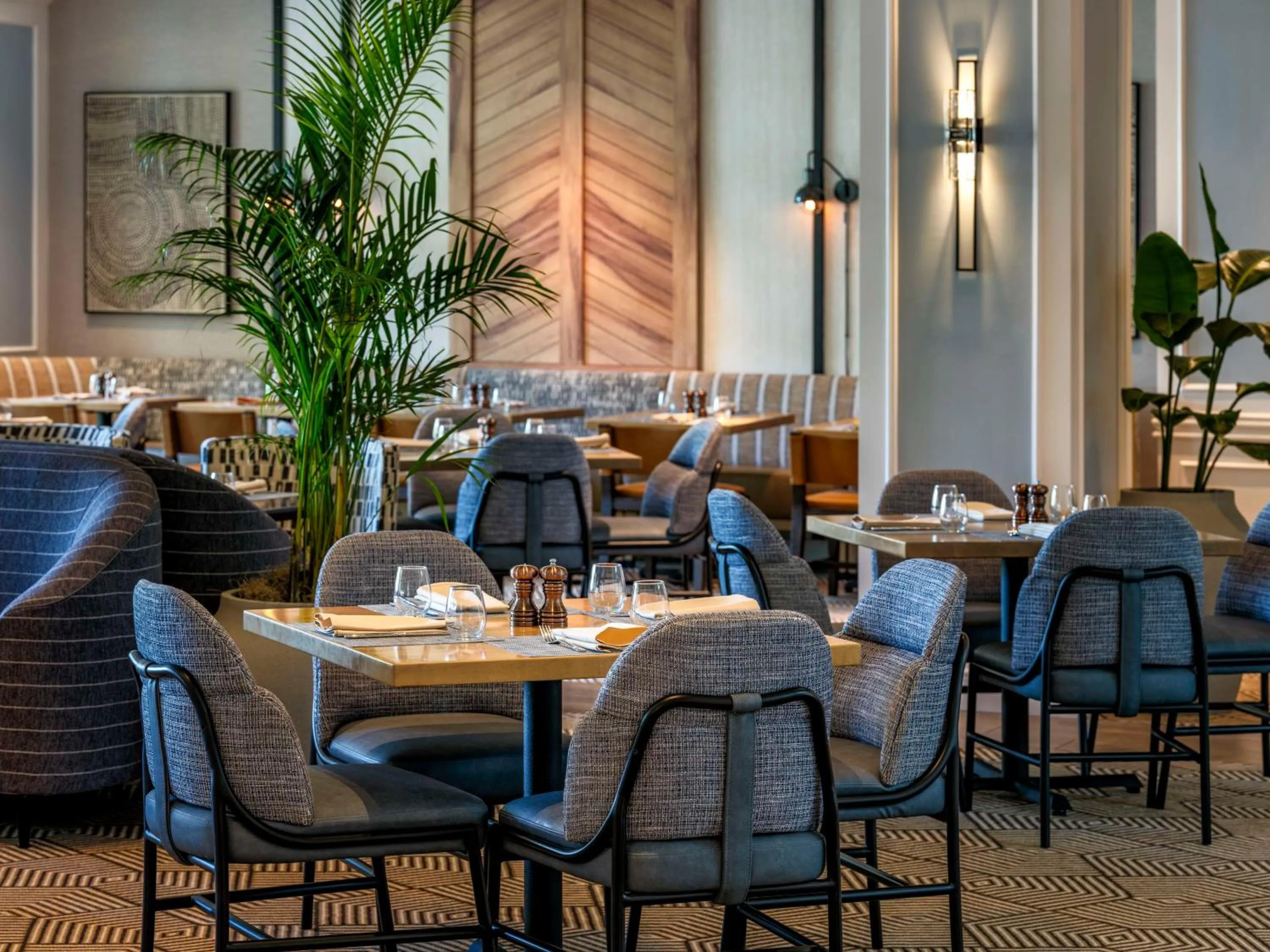 Restaurant/places to eat in Hyatt Regency Coconut Point Resort & Spa Near Naples