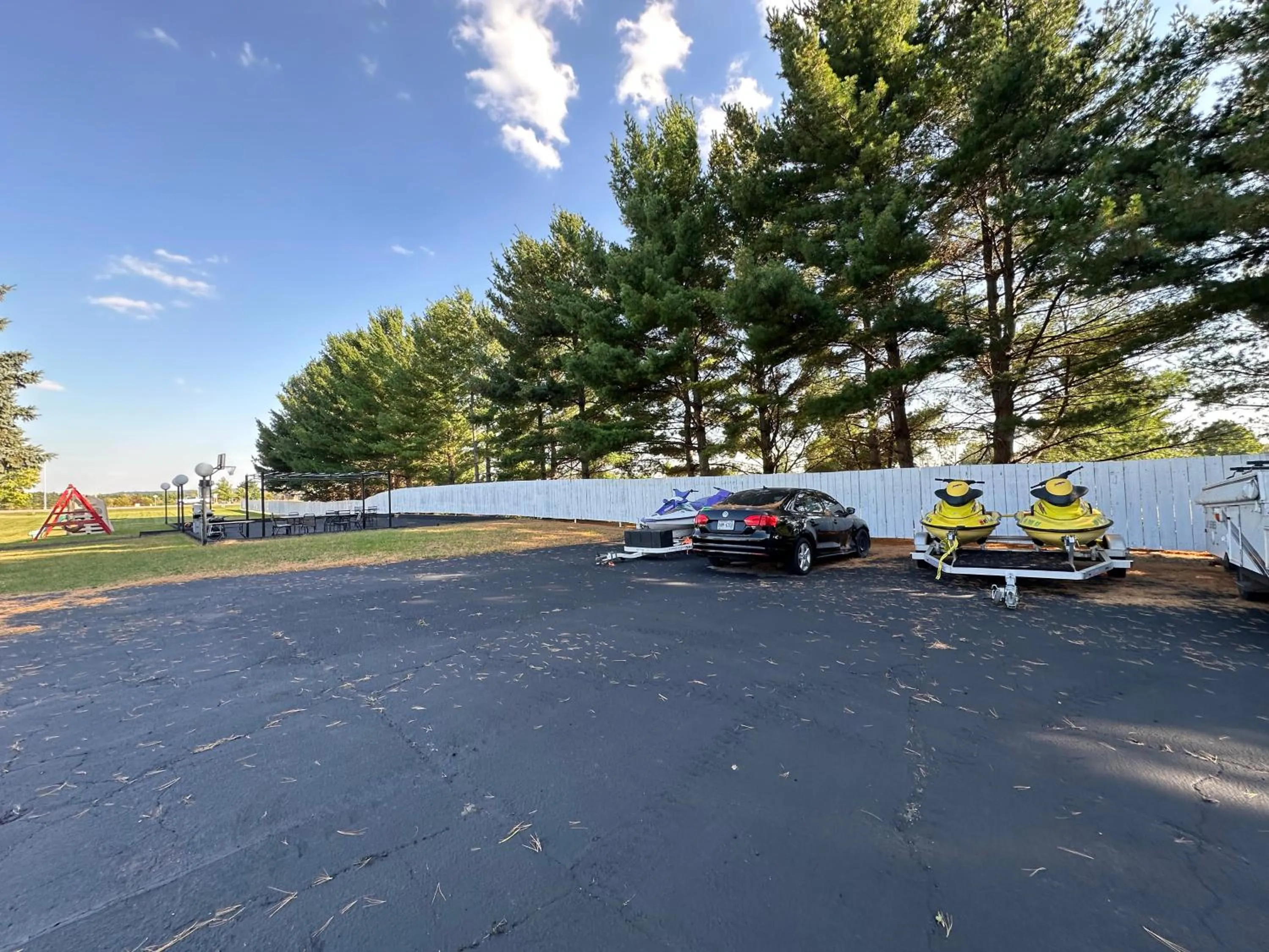 Parking in Skyview Motel - Prairie du Sac