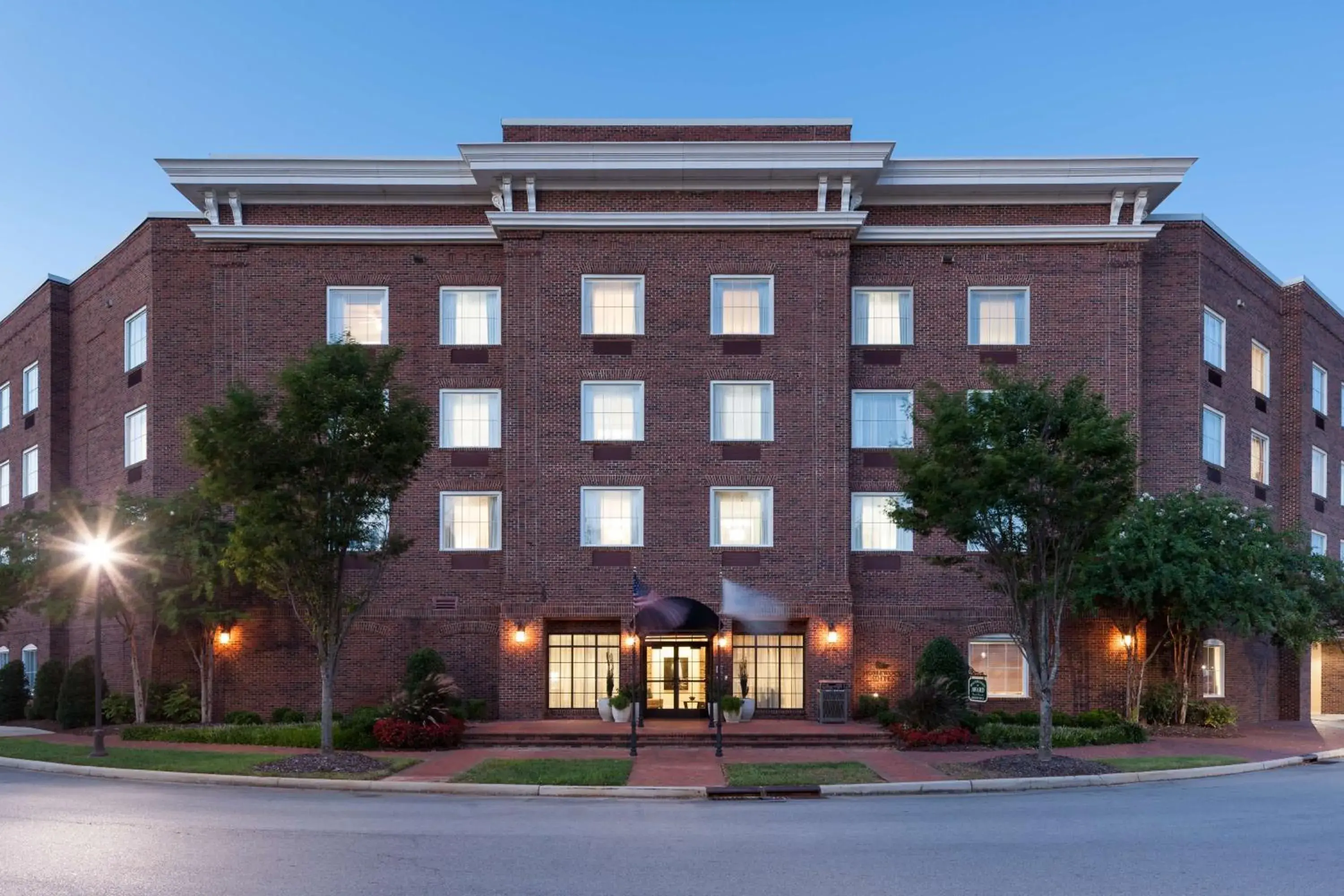 Property building in Homewood Suites by Hilton Huntsville-Village of Providence Property building in Homewood Suites by Hilton Huntsville-Village of Providence