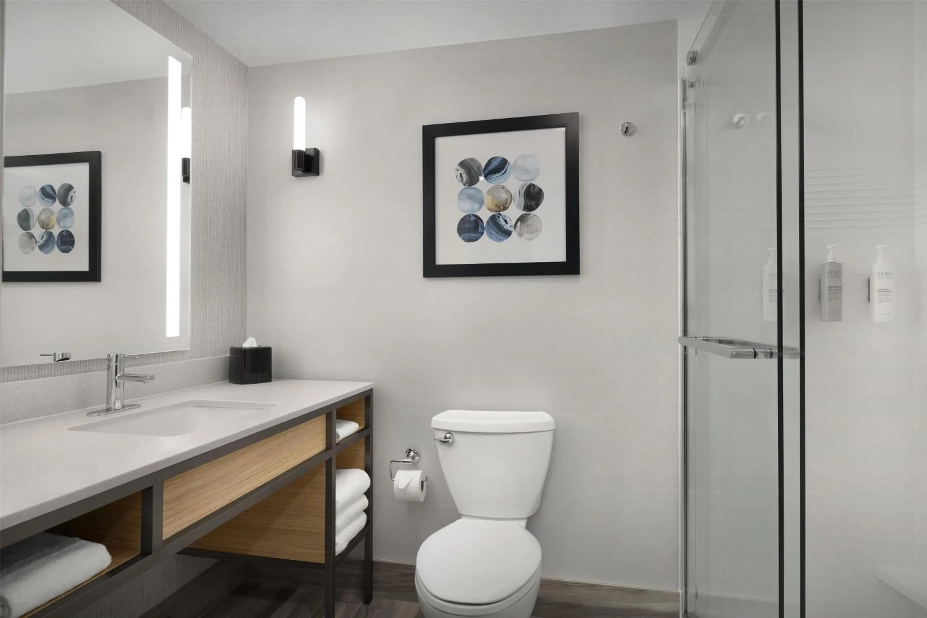 Bathroom in Hilton Garden Inn Huntsville/Space Center