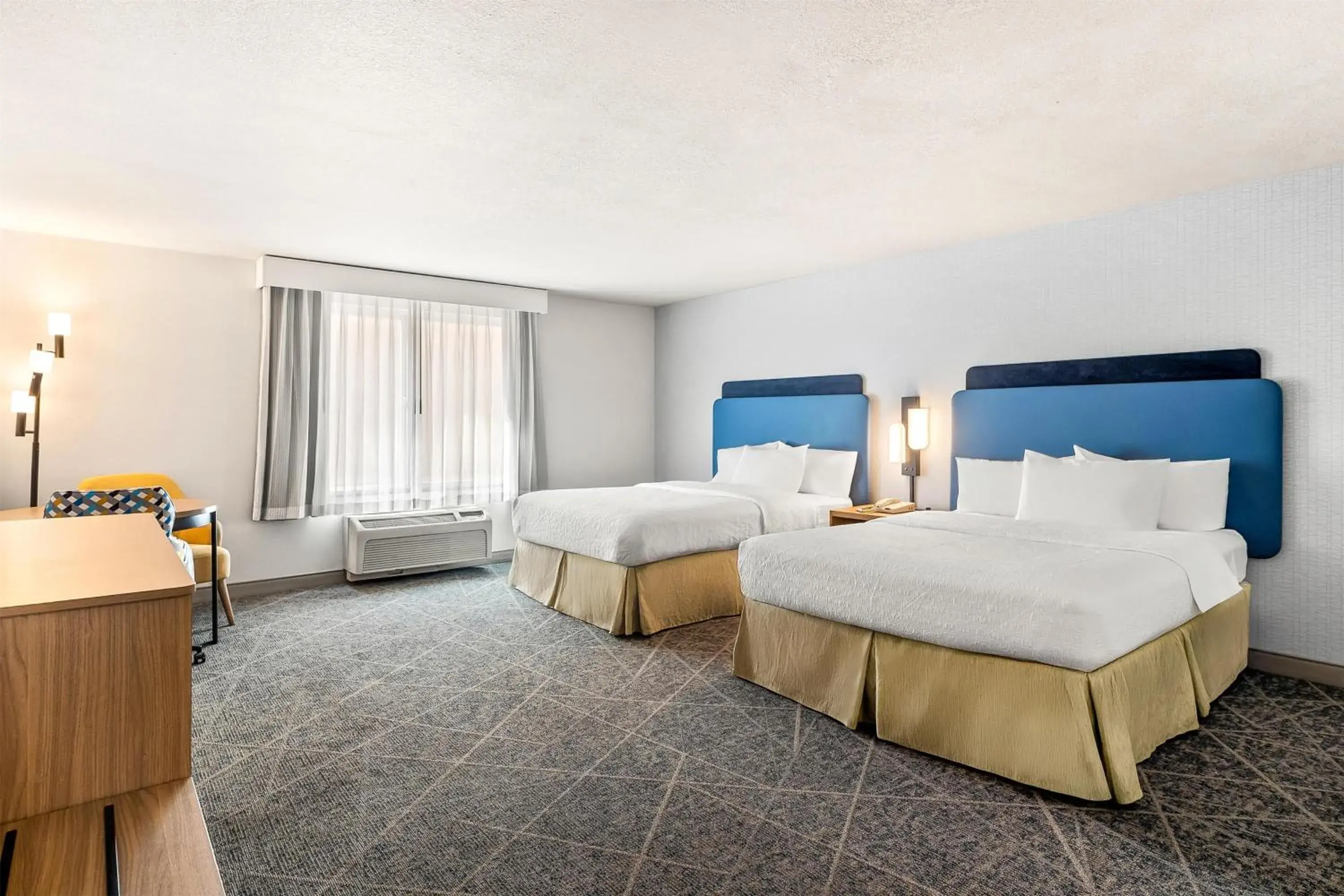 Bed in Hampton Inn and Suites Merced Bed in Hampton Inn and Suites Merced