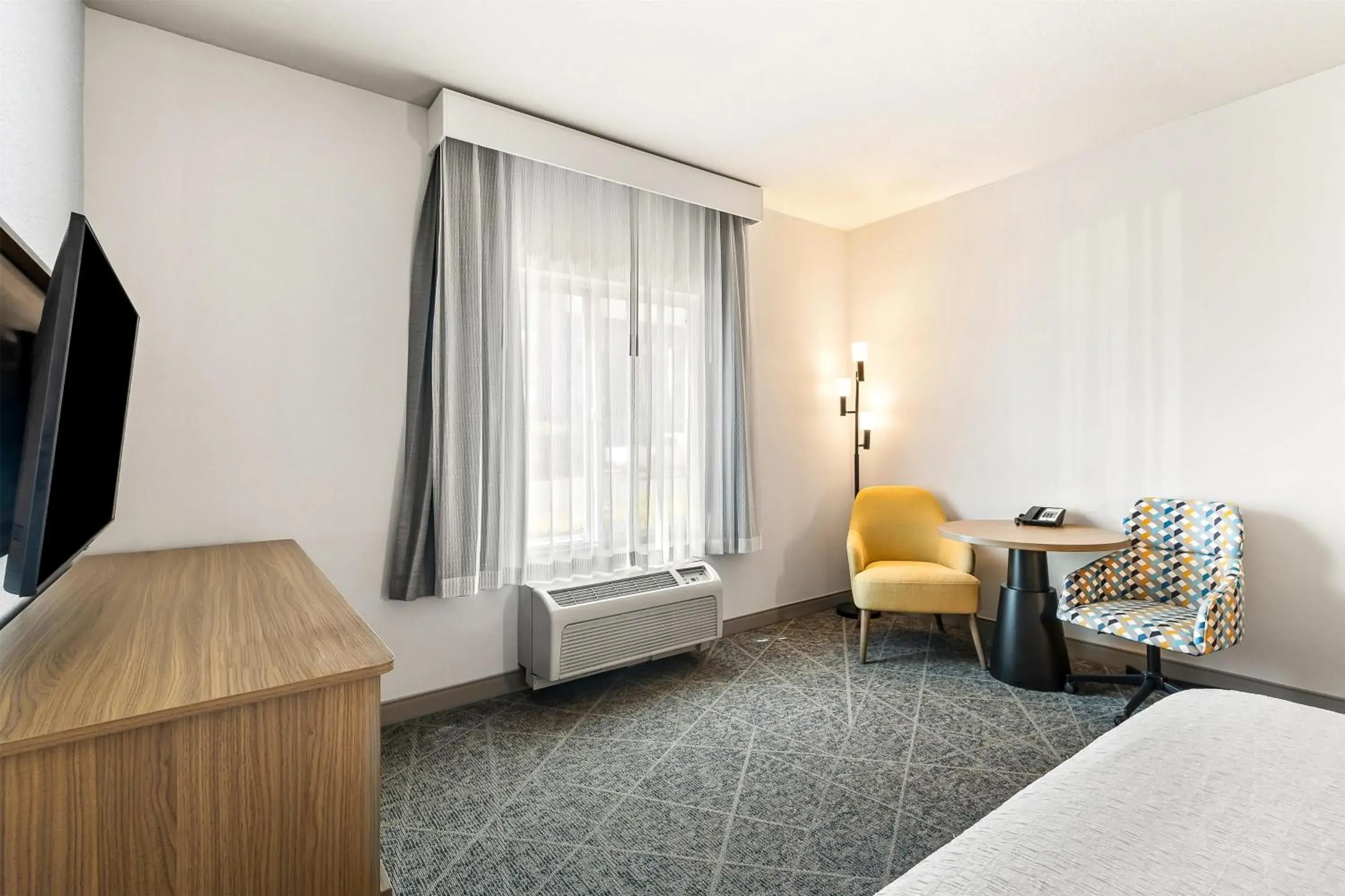 Bed in Hampton Inn and Suites Merced Bed in Hampton Inn and Suites Merced