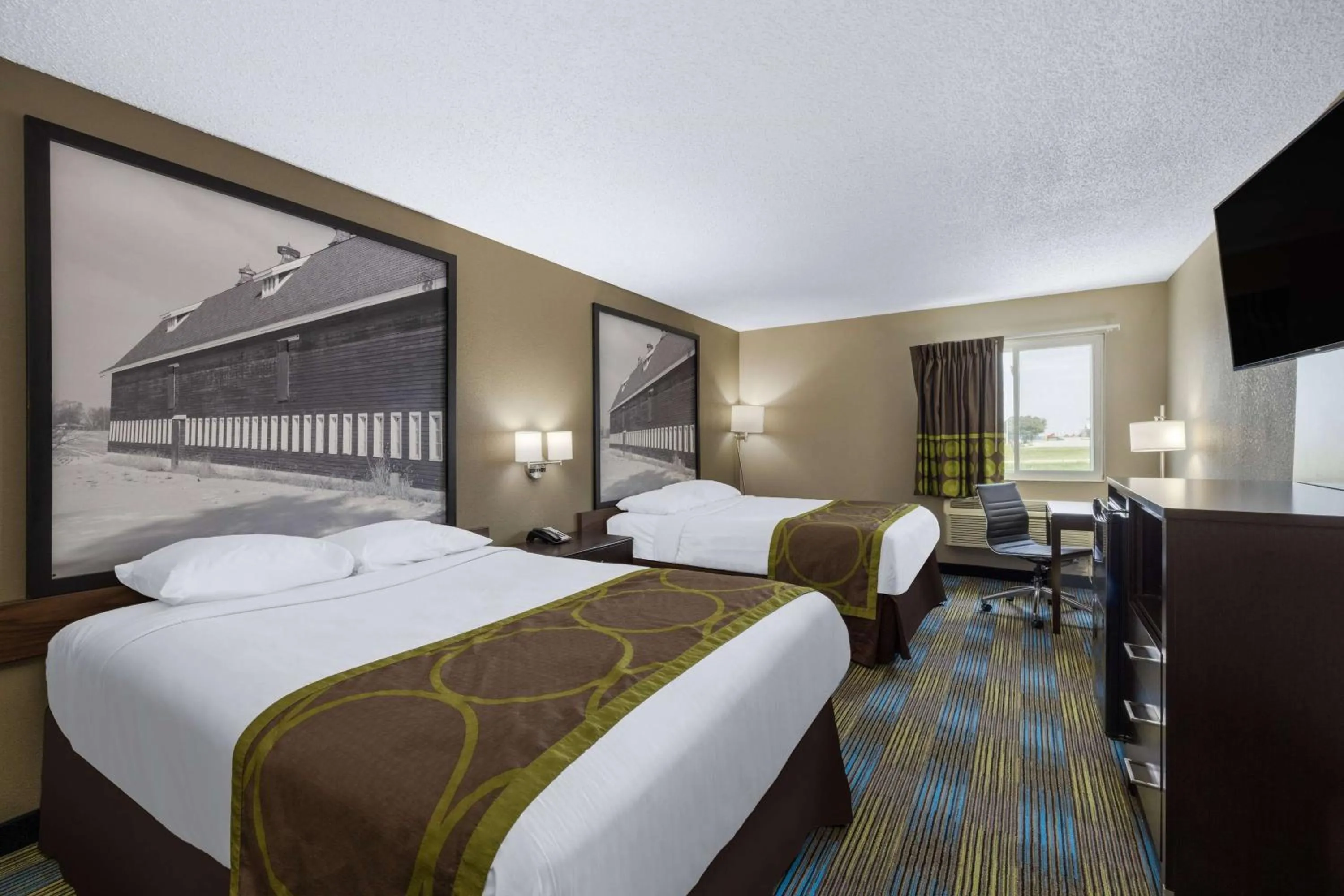Photo of the whole room, Bed in Super 8 by Wyndham Omaha SW