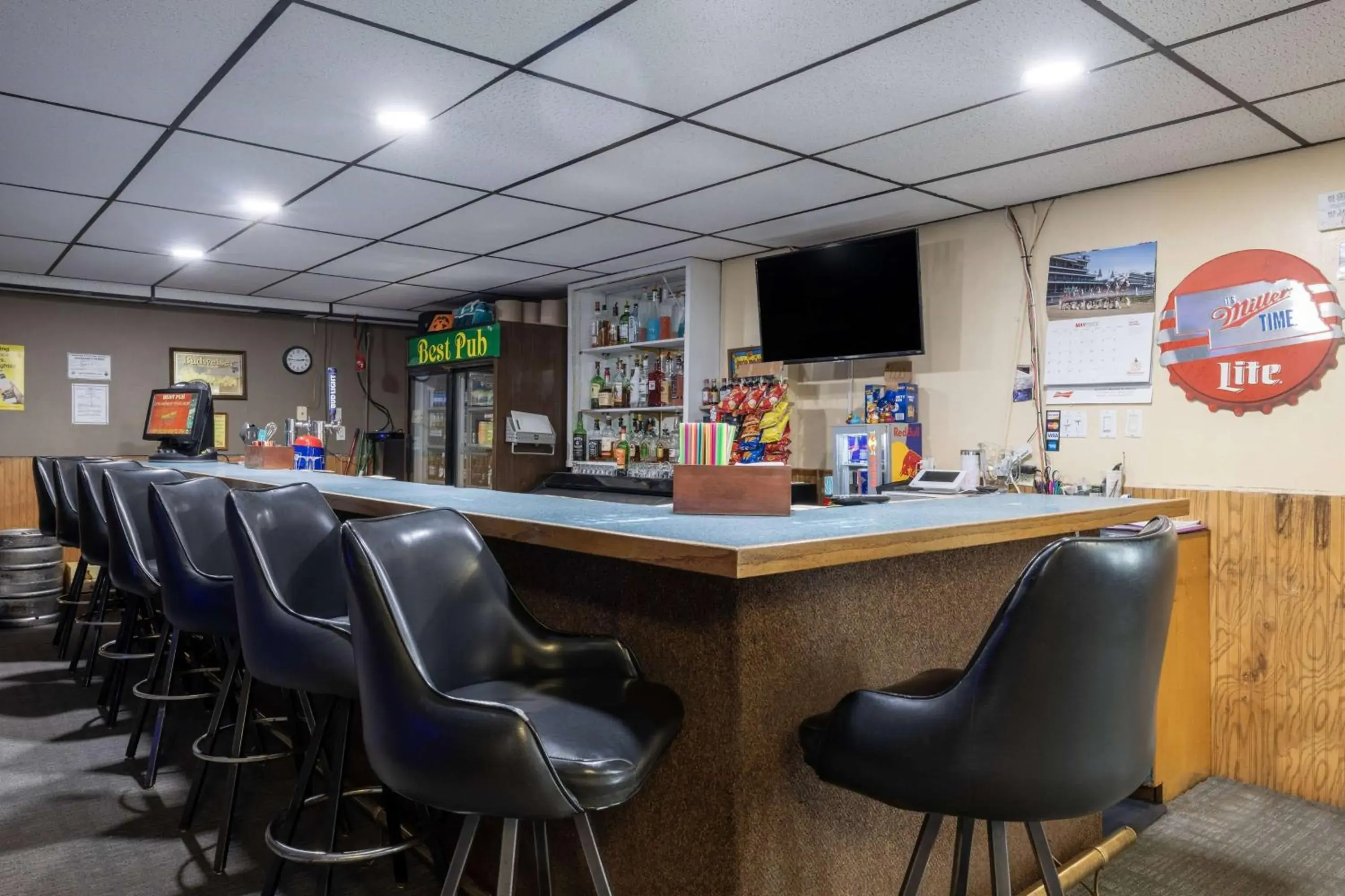 Lounge or bar in Super 8 by Wyndham Omaha SW Lounge or bar in Super 8 by Wyndham Omaha SW