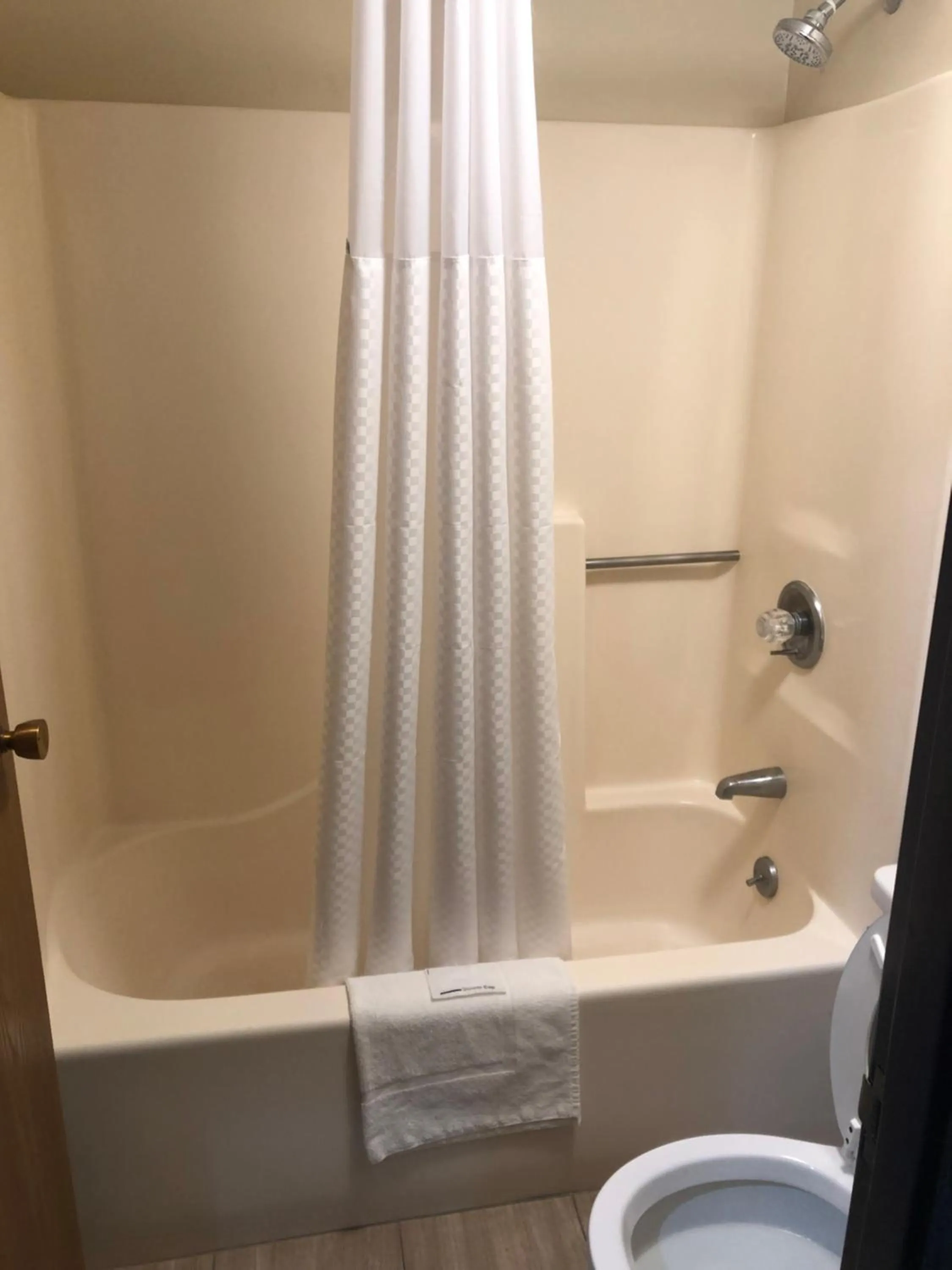 Super 8 by Wyndham Omaha SW