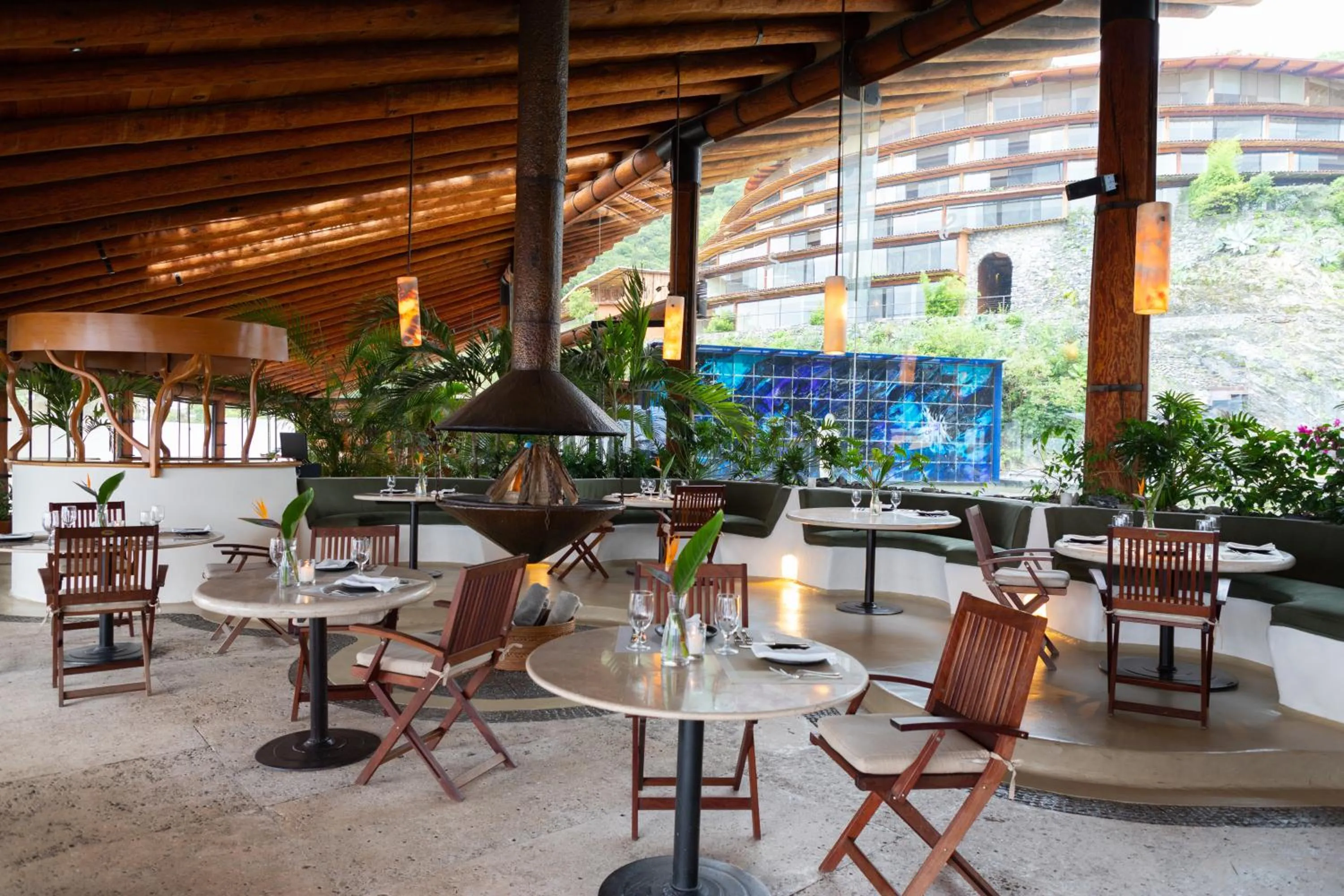 Restaurant/places to eat in El Santuario Resort & Spa