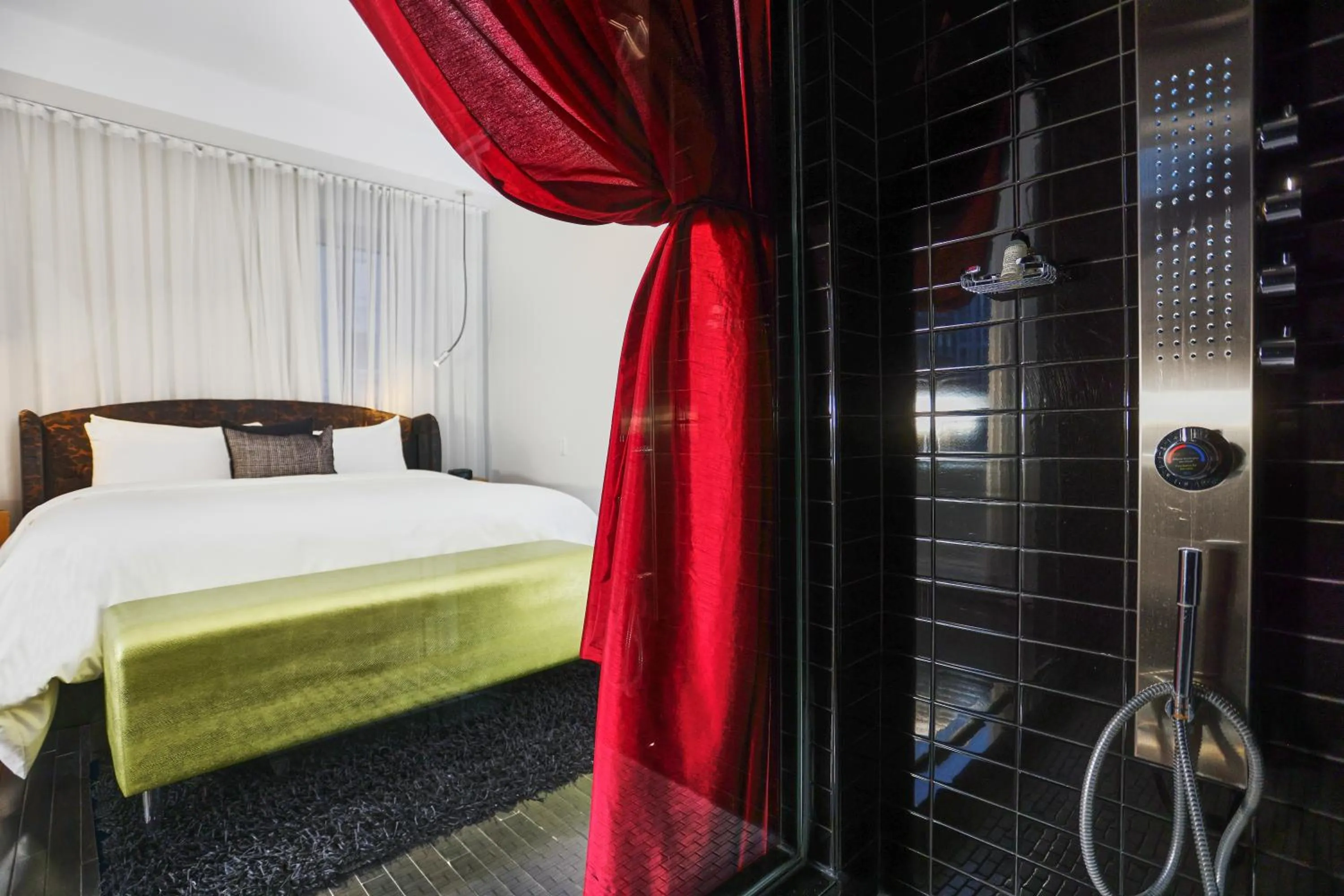 Decorative detail, Bed in Hotel Chez Swann