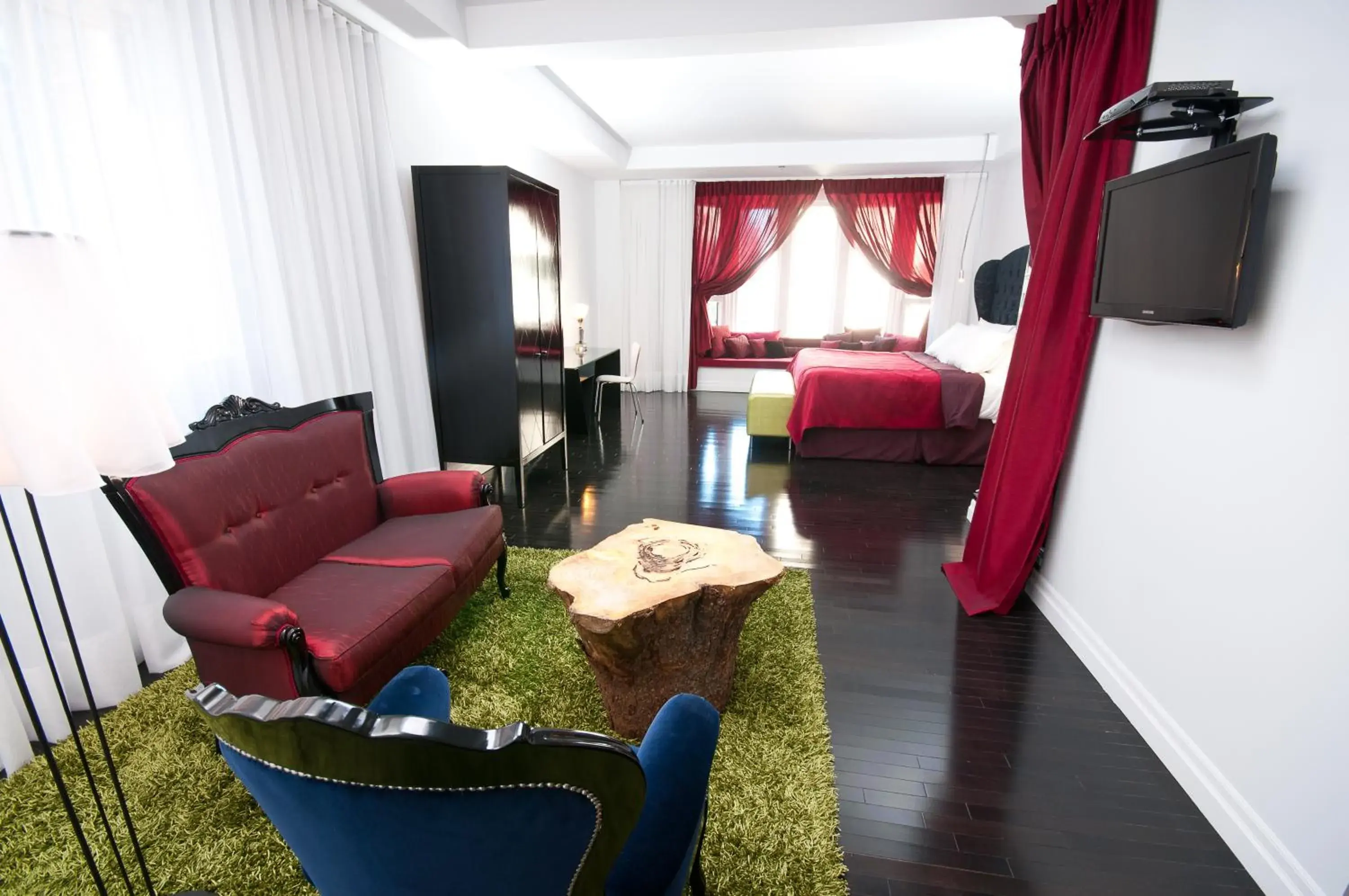 Living room, Bed in Hotel Chez Swann Living room, Bed in Hotel Chez Swann