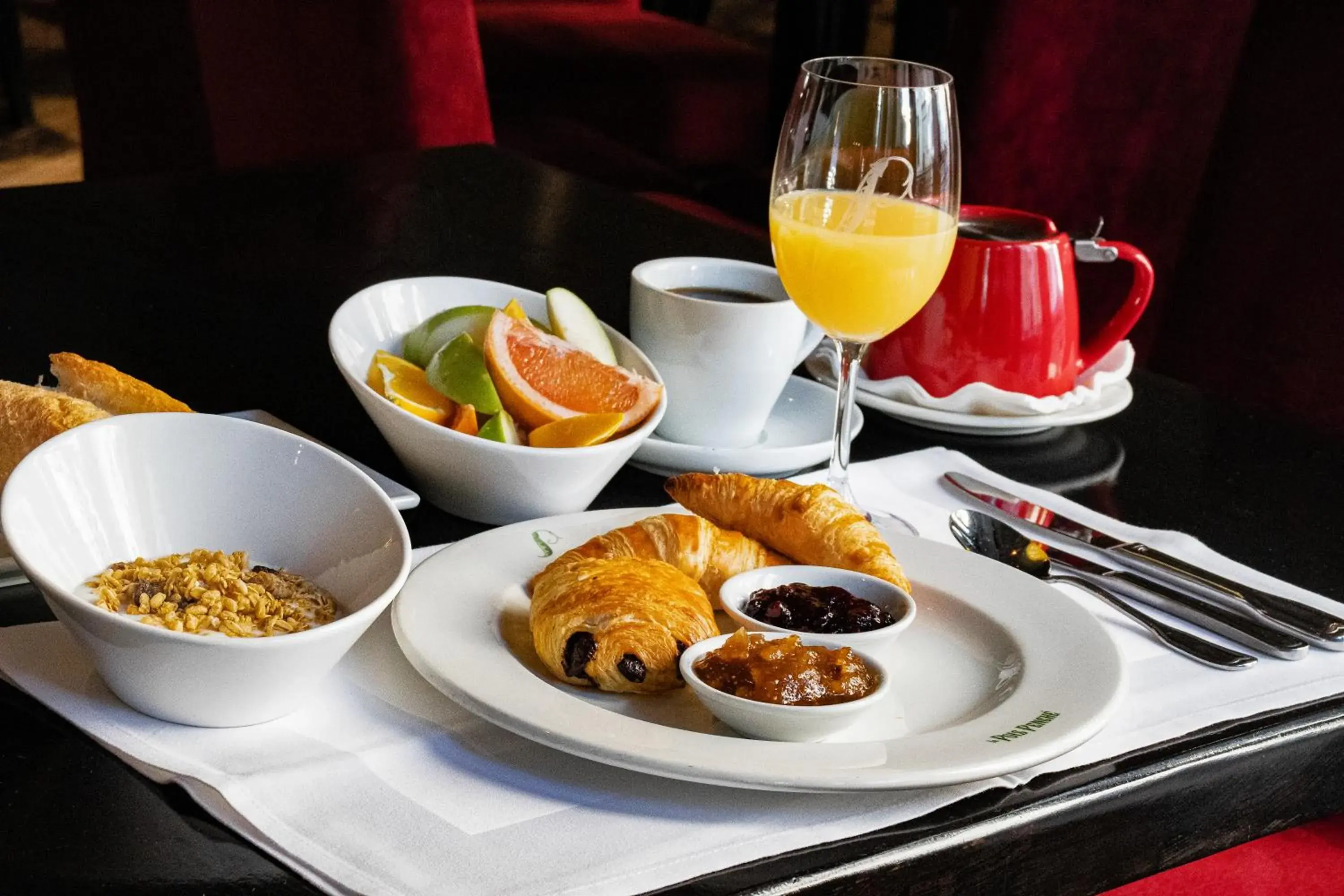 Food and drinks in Hotel Chez Swann Food and drinks in Hotel Chez Swann