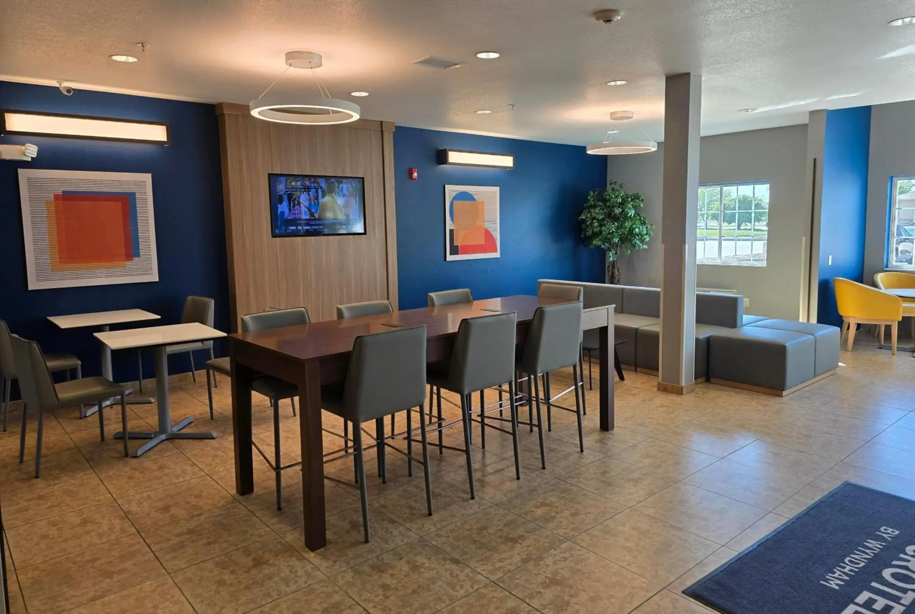 Lobby or reception in Microtel Inn & Suites by Wyndham Bluffs Lobby or reception in Microtel Inn & Suites by Wyndham Bluffs