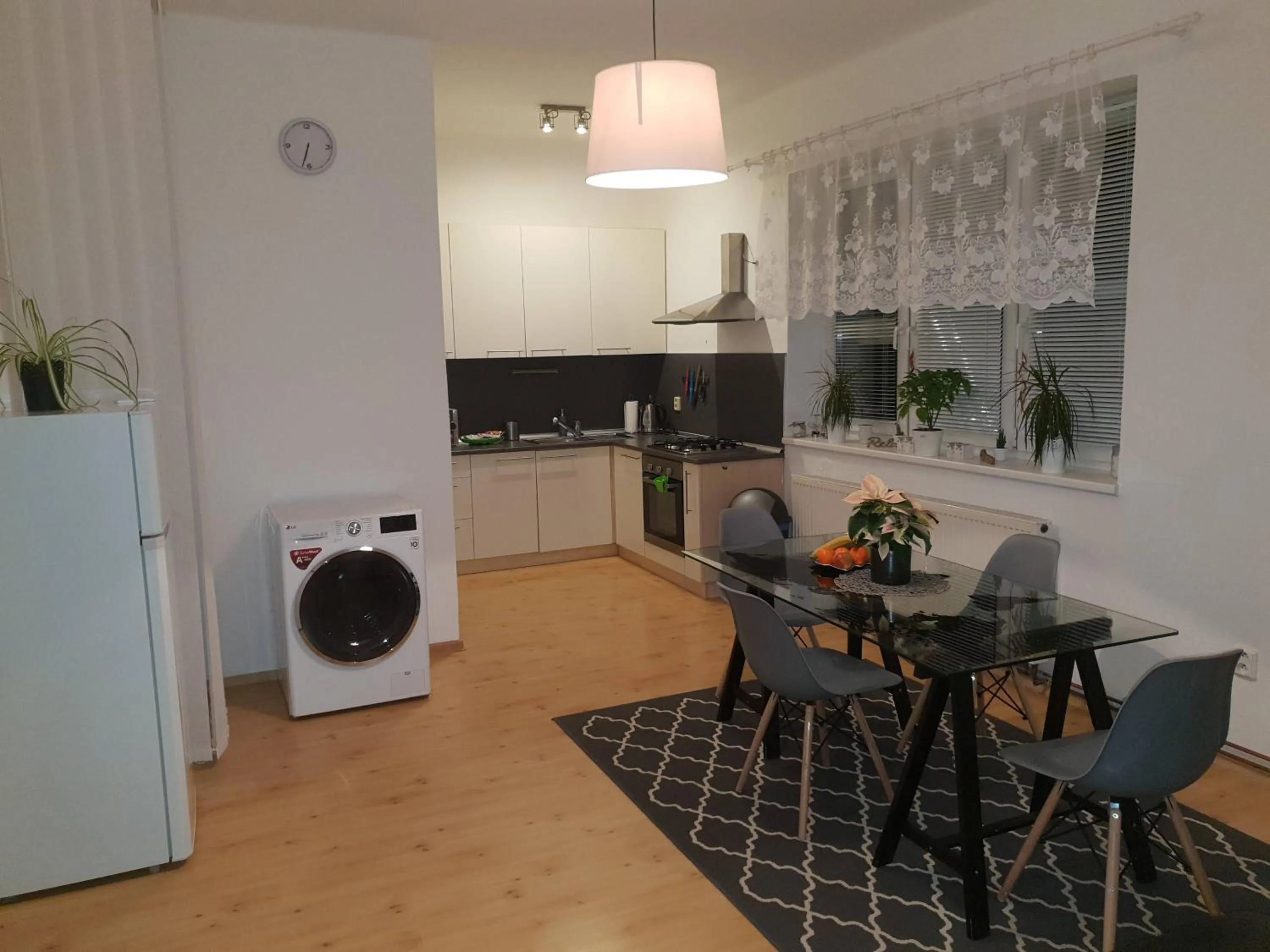Kitchen or kitchenette in Apartmán s terasou
