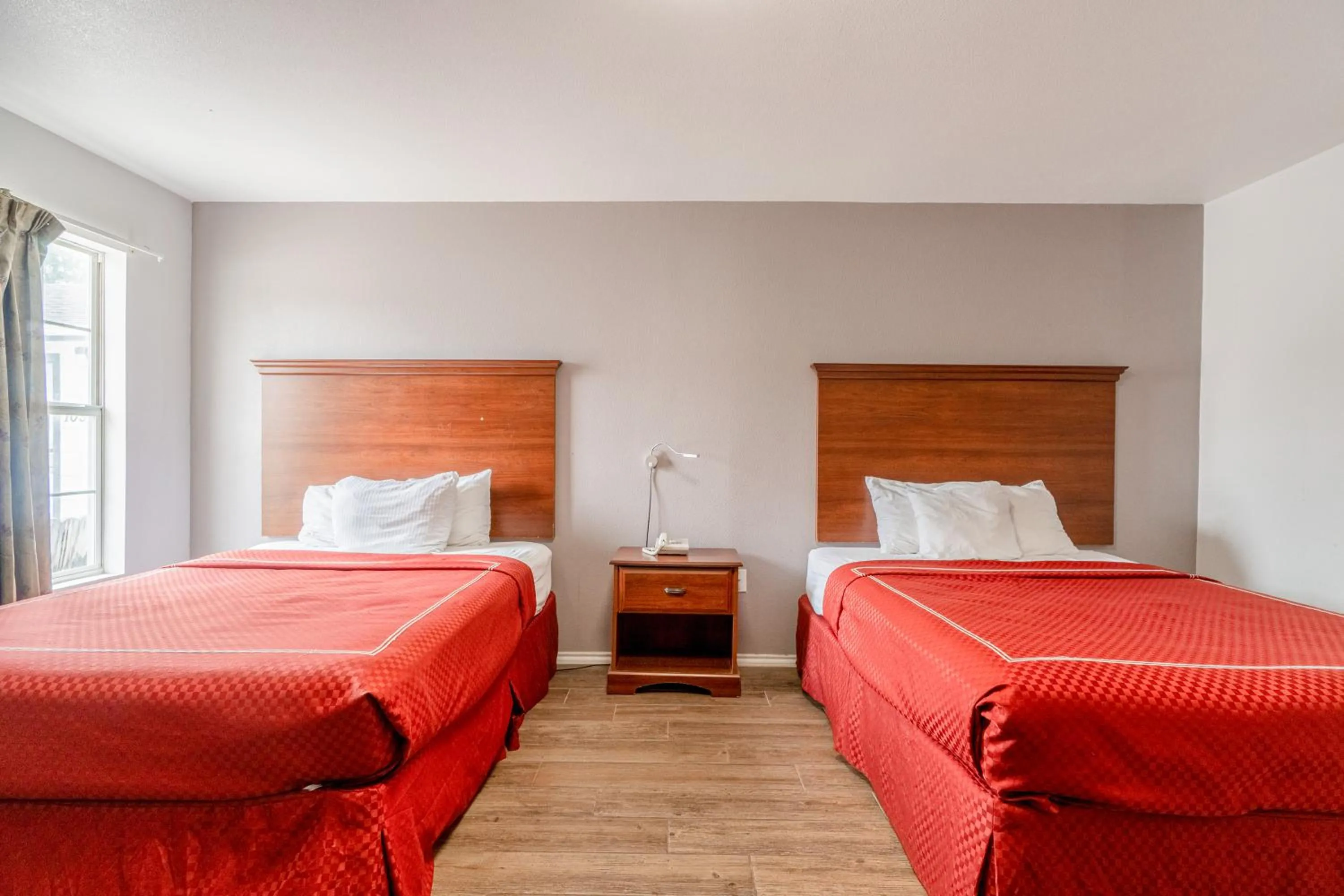 Bedroom, Bed in OYO Budget Inn Falfurrias Hwy 281