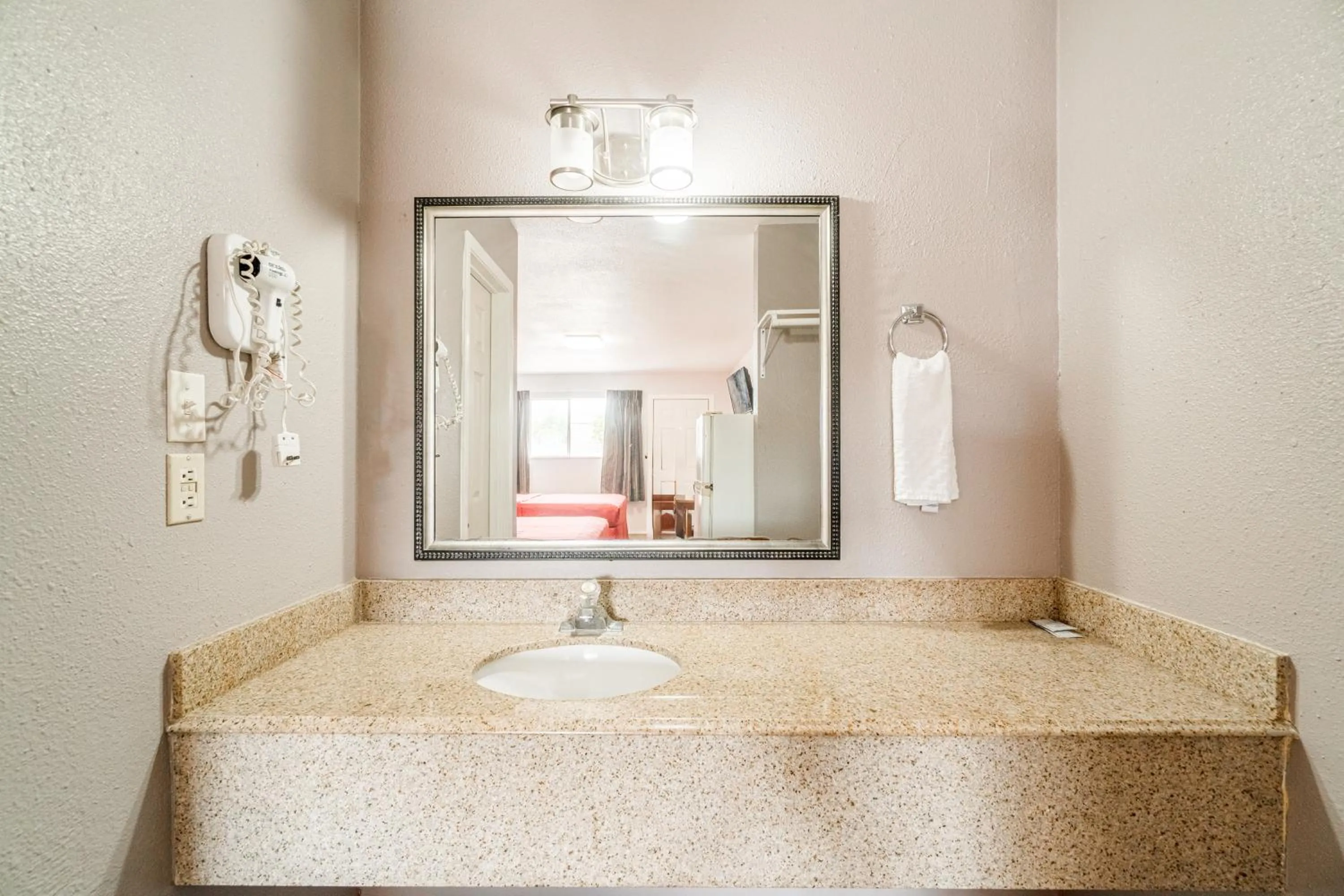 Bathroom in OYO Budget Inn Falfurrias Hwy 281