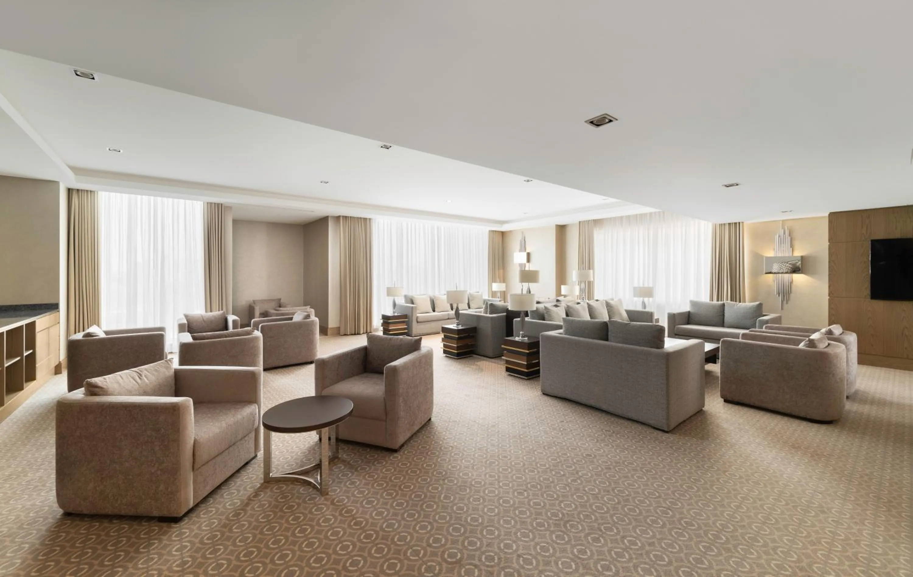 Business facilities in Radisson Blu Hotel and Convention Center, Riyadh Minhal