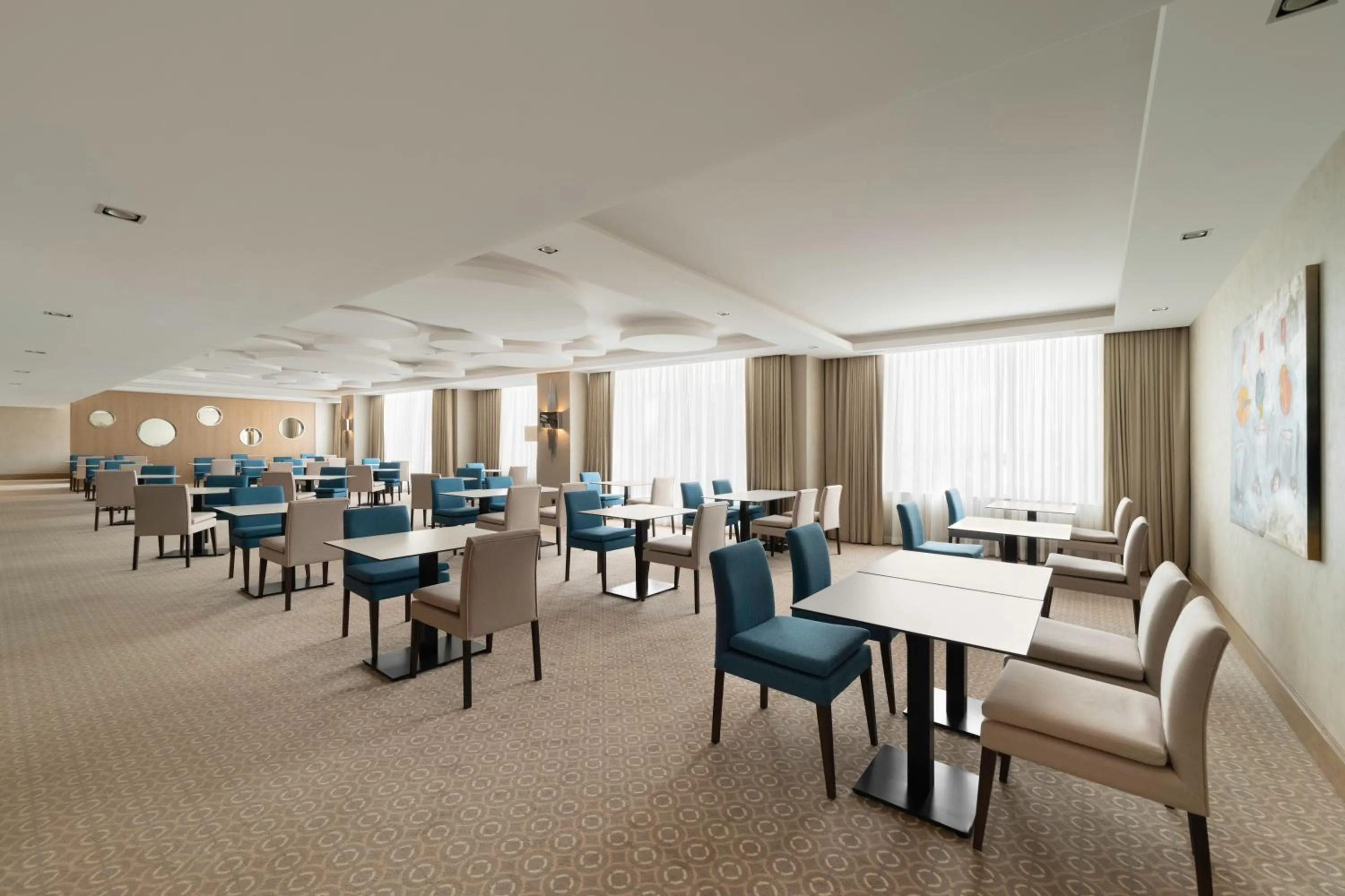 Business facilities in Radisson Blu Hotel and Convention Center, Riyadh Minhal