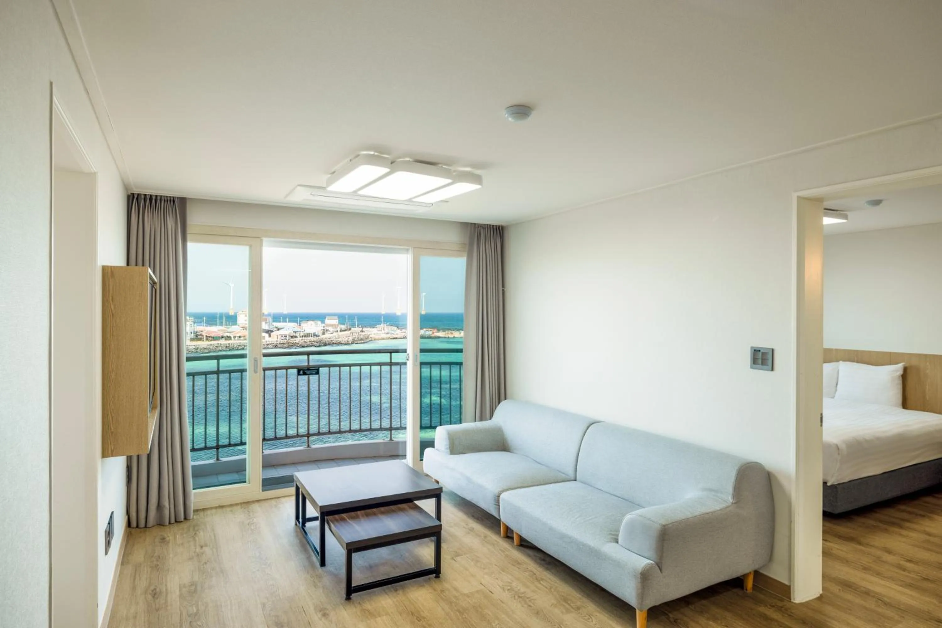 Decorative detail, Bed in Kensington Resort Jeju Hanlim