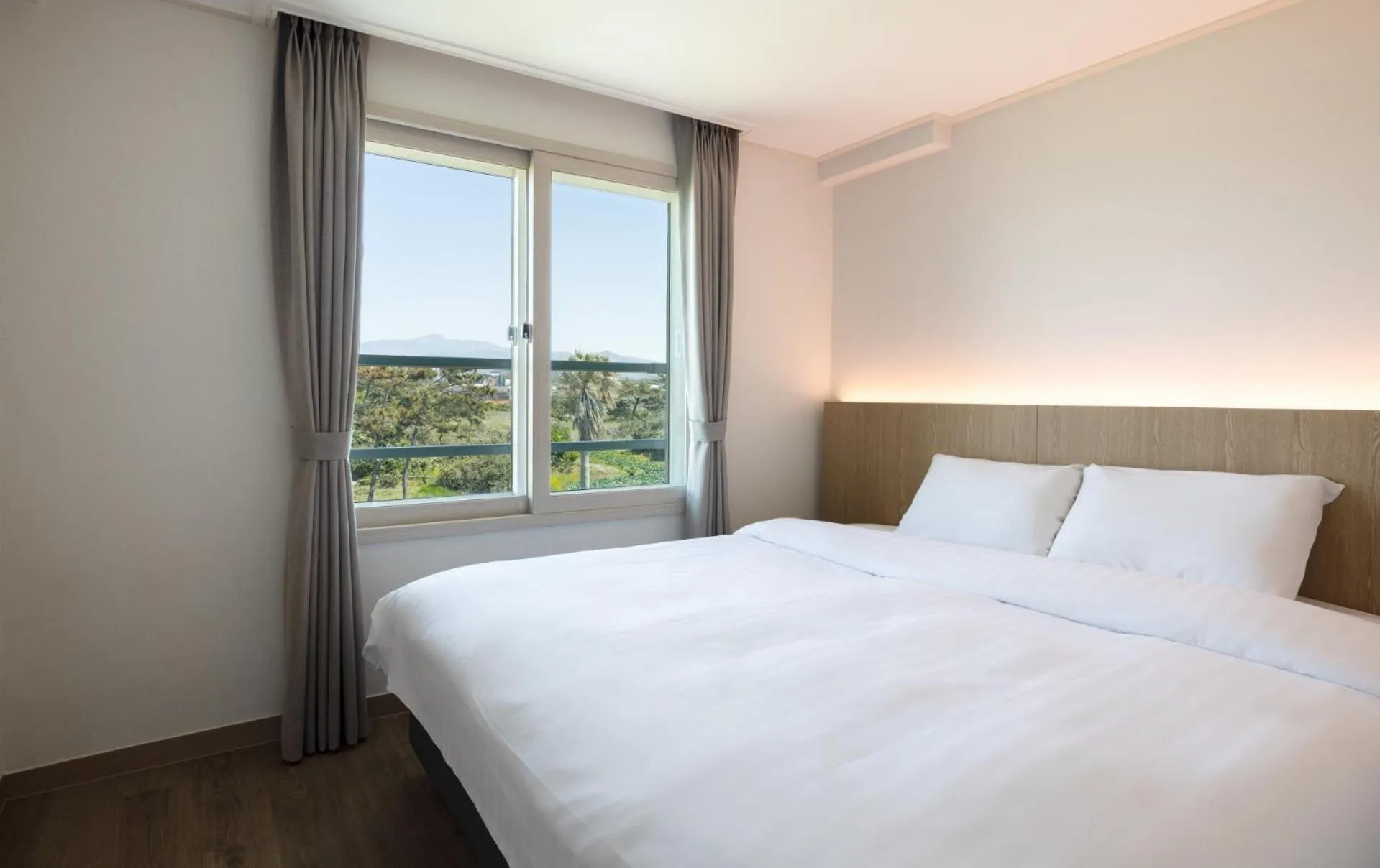 Decorative detail, Bed in Kensington Resort Jeju Hanlim