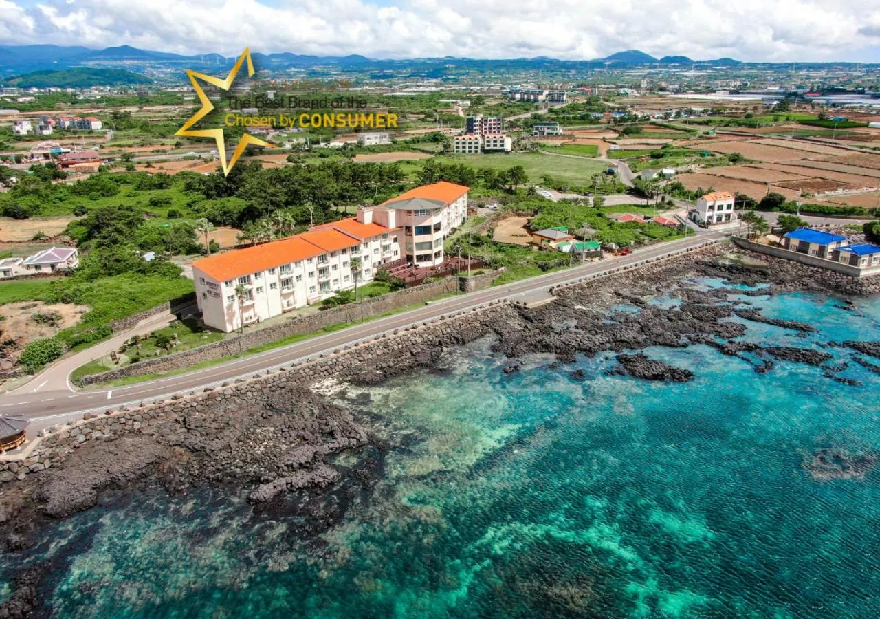 Property building in Kensington Resort Jeju Hanlim