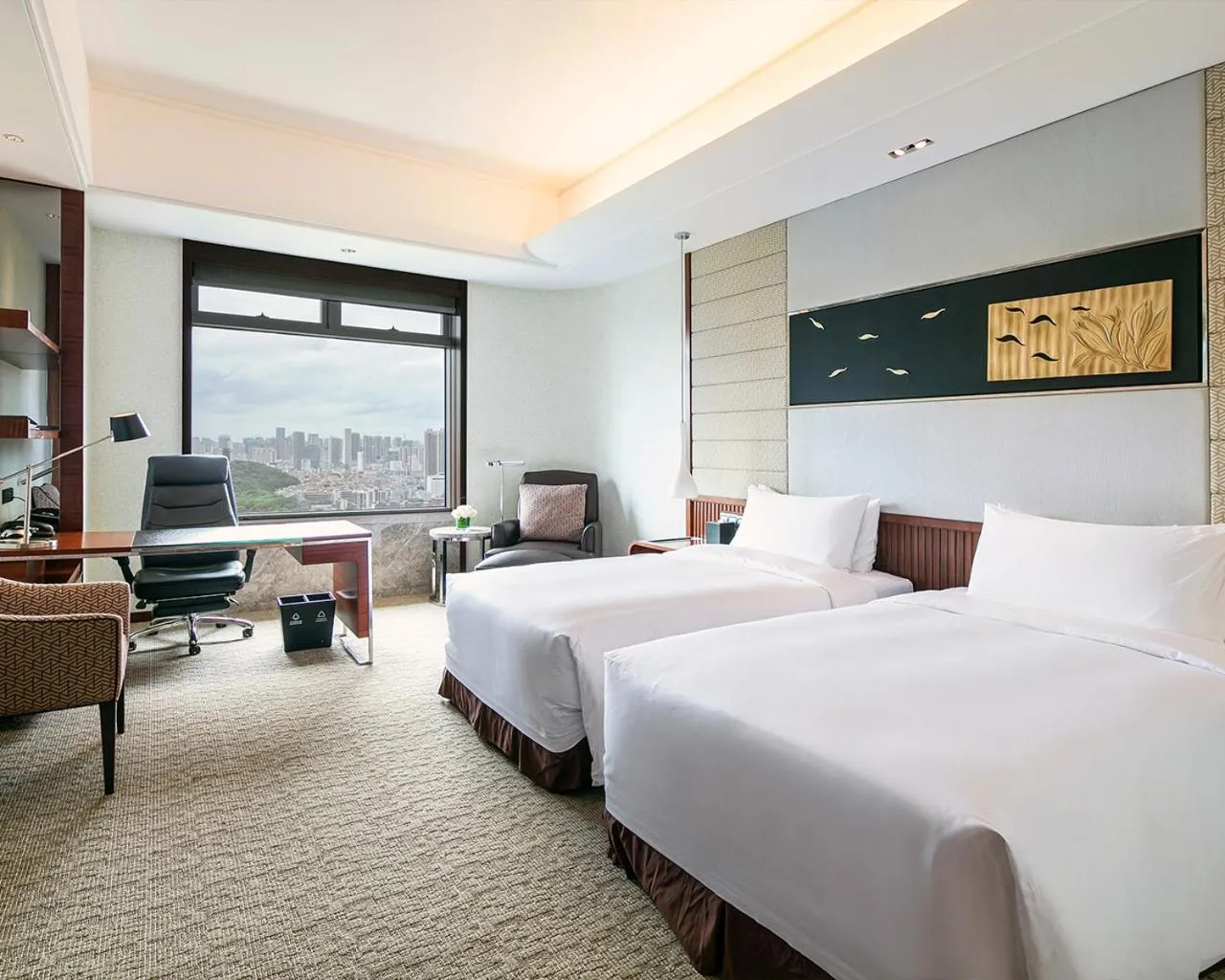 Photo of the whole room, Bed in InterContinental Foshan by IHG