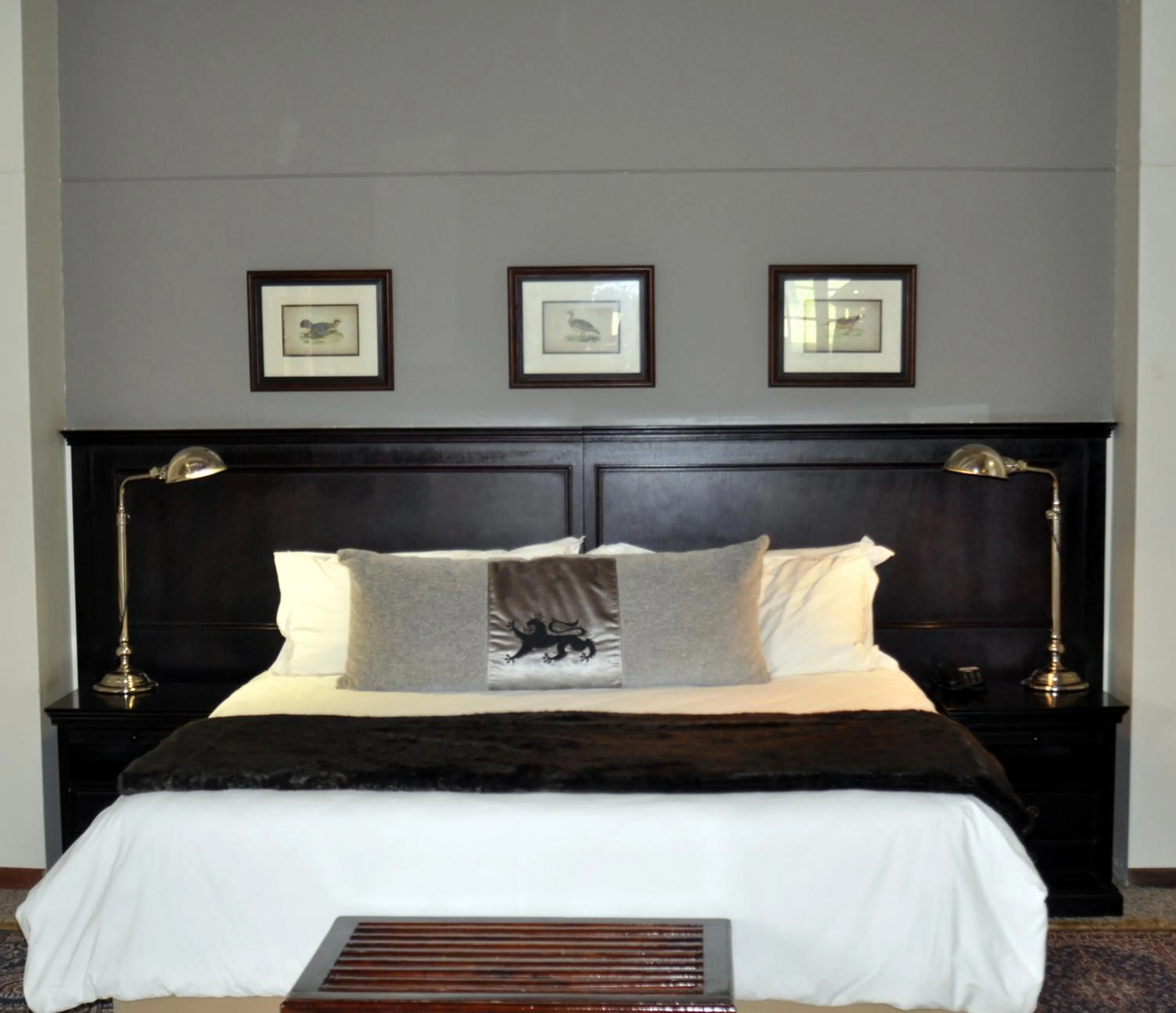Bed in The Highlander Hotel Dullstroom