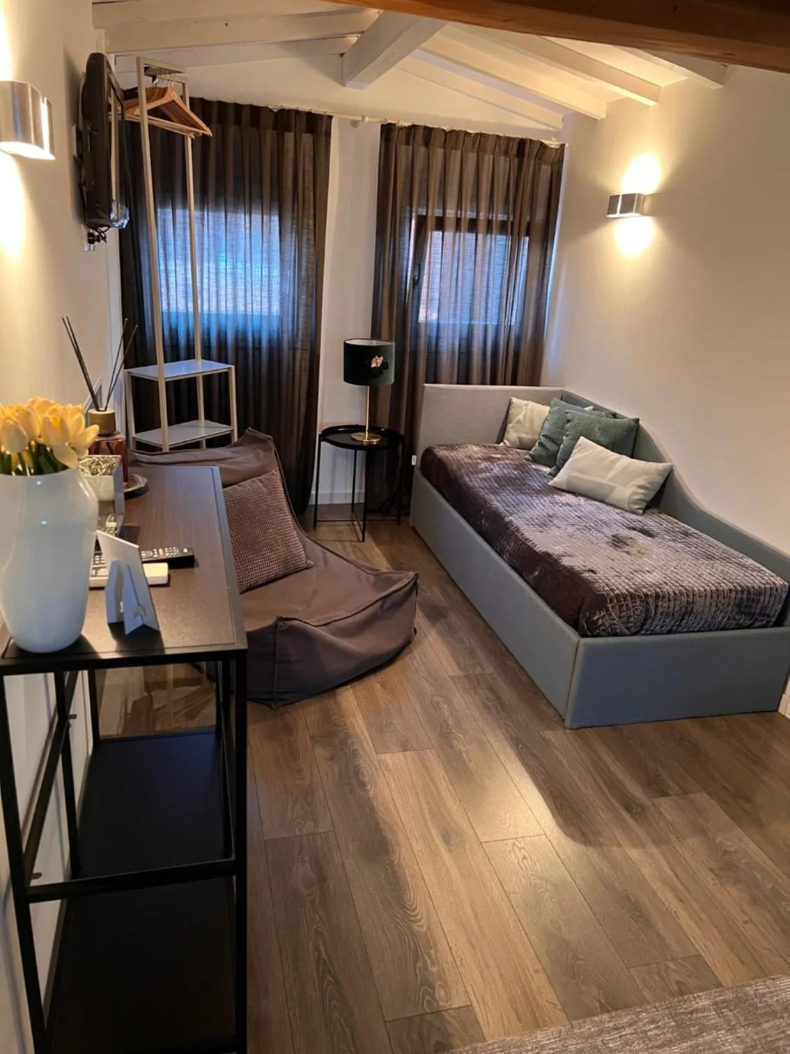 Bedroom, Bed in La Loggia della Luna