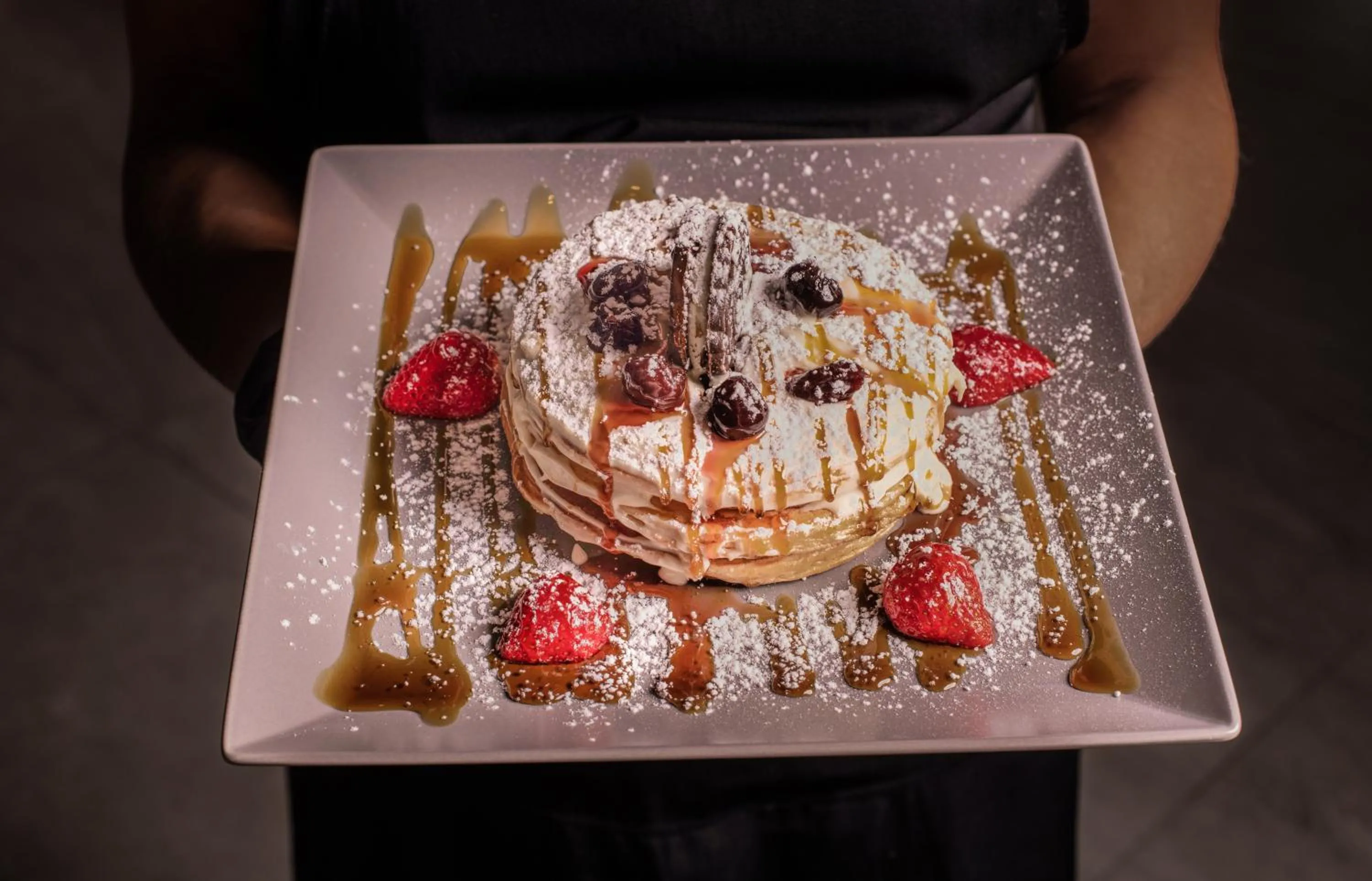 Restaurant/places to eat in Hotel St John Villas