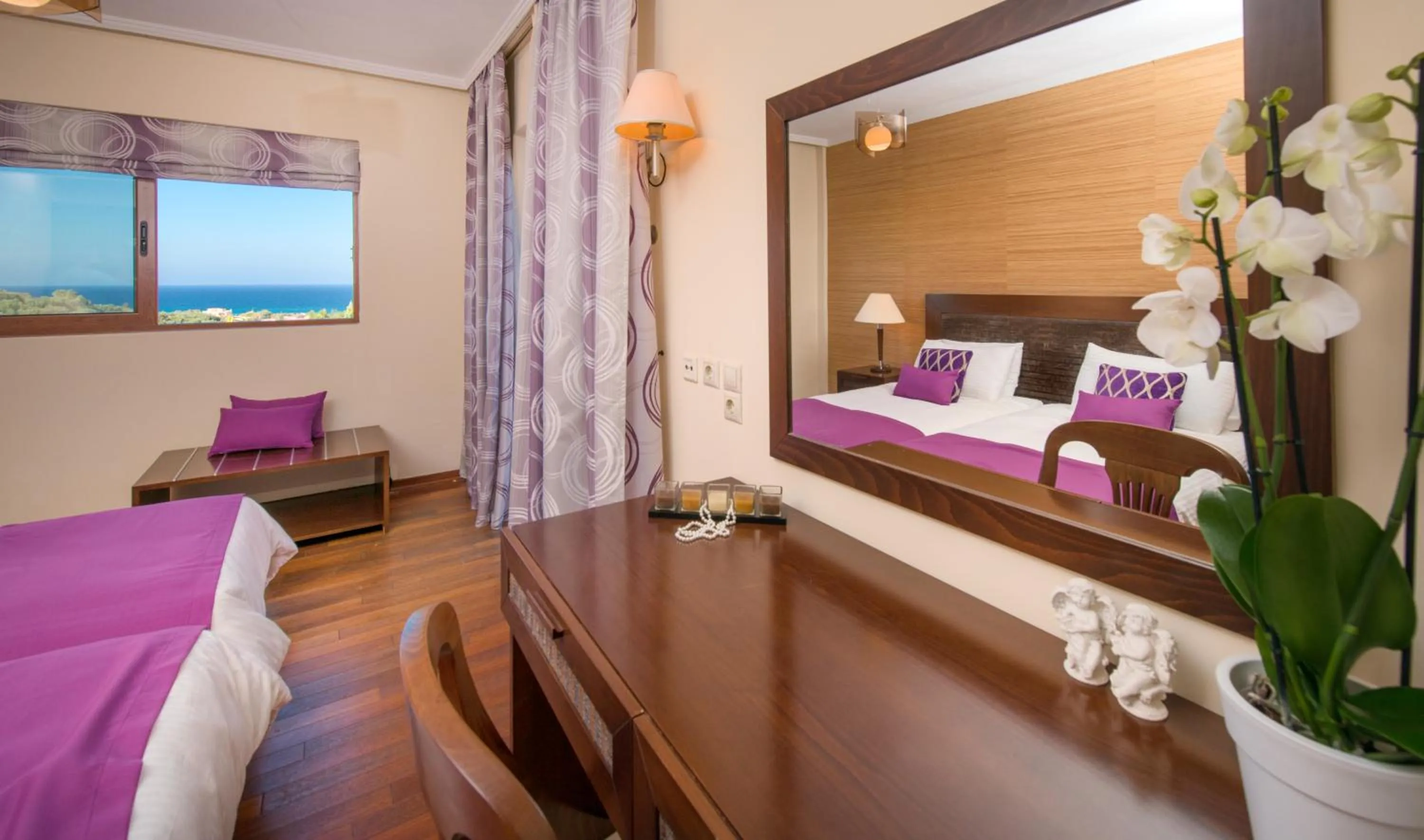 Bed in Hotel St John Villas