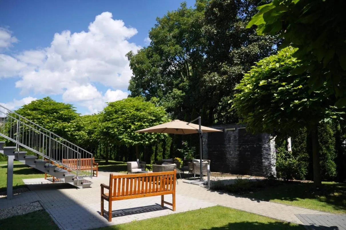 Restaurant/places to eat in Hotel Mousson