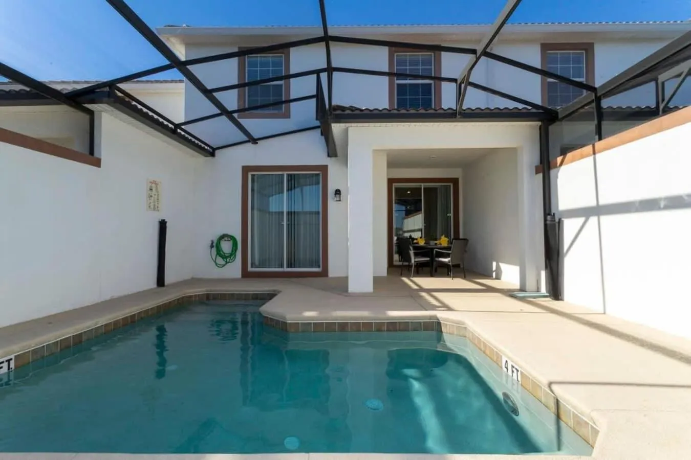 Four Bedrooms TownHome 4861